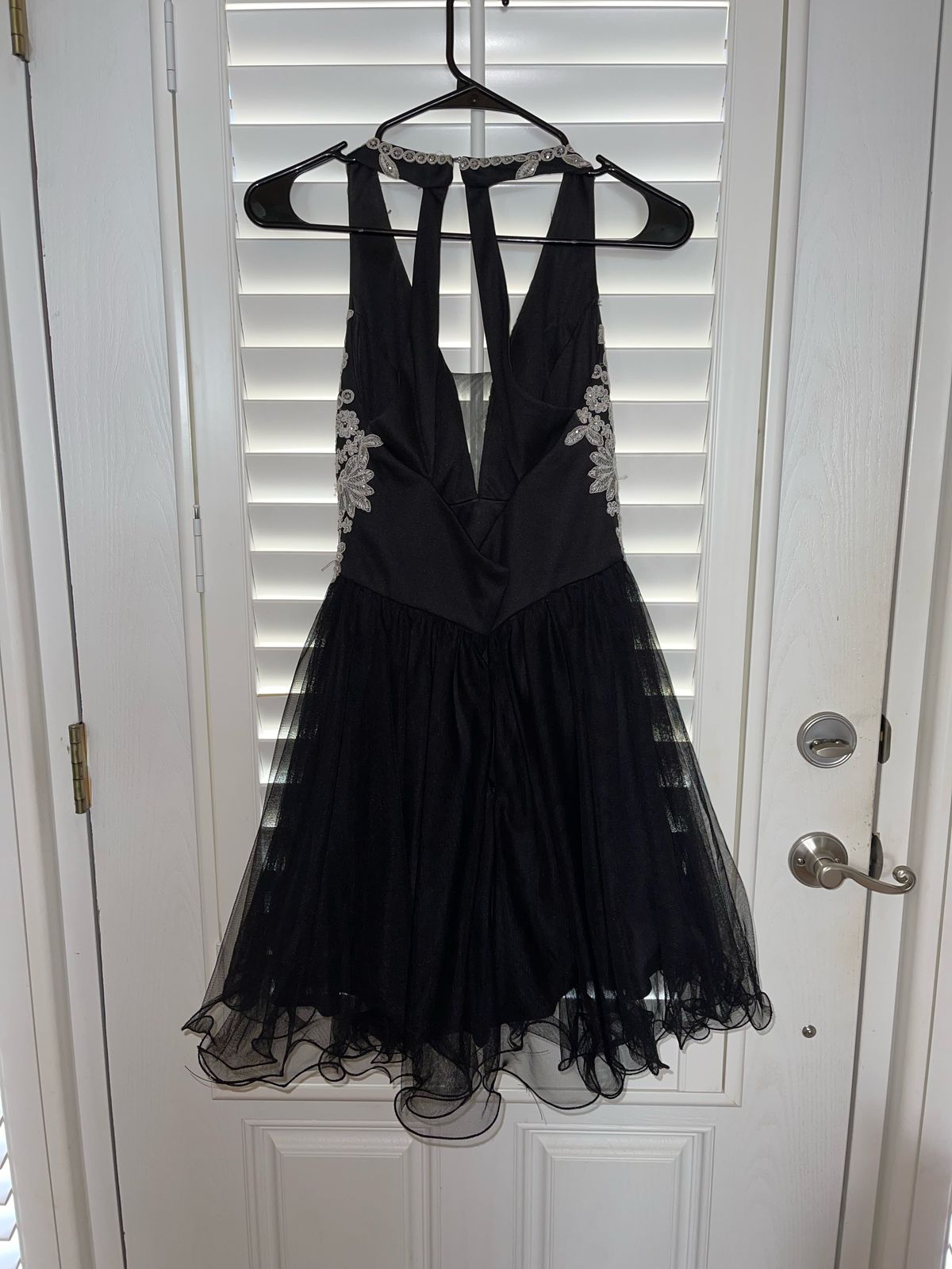 Size 2 Homecoming Black A-line Dress on Queenly