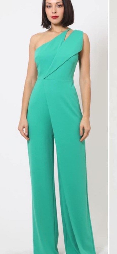 Size 6 One Shoulder Green Formal Jumpsuit on Queenly