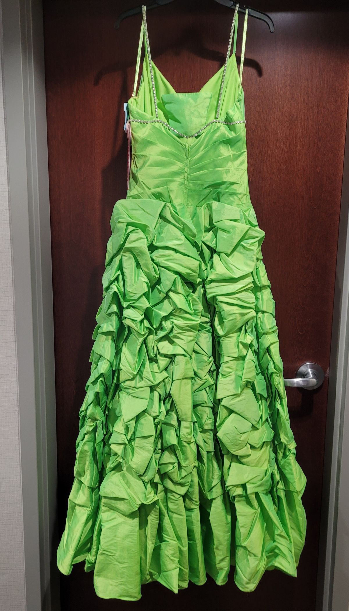 Style 8155 Mori Lee Paparazzi Size 10 Green A-line Dress on Queenly