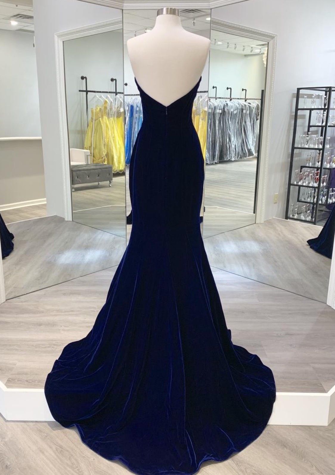 Sherri Hill Size 4 Velvet Purple Mermaid Dress on Queenly