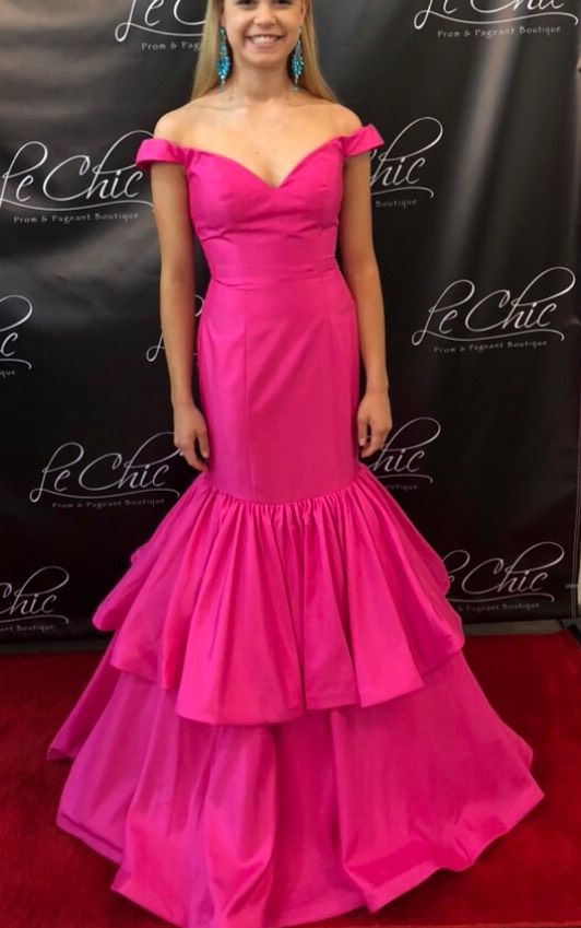 SHERRI HILL Size 4 Pink Mermaid Dress on Queenly