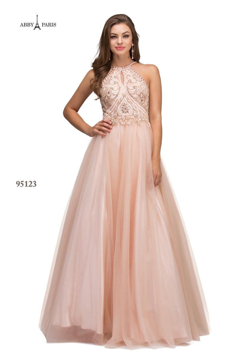 Style 95123 Lucci Lu Size 2 Prom Lace Coral Ball Gown on Queenly