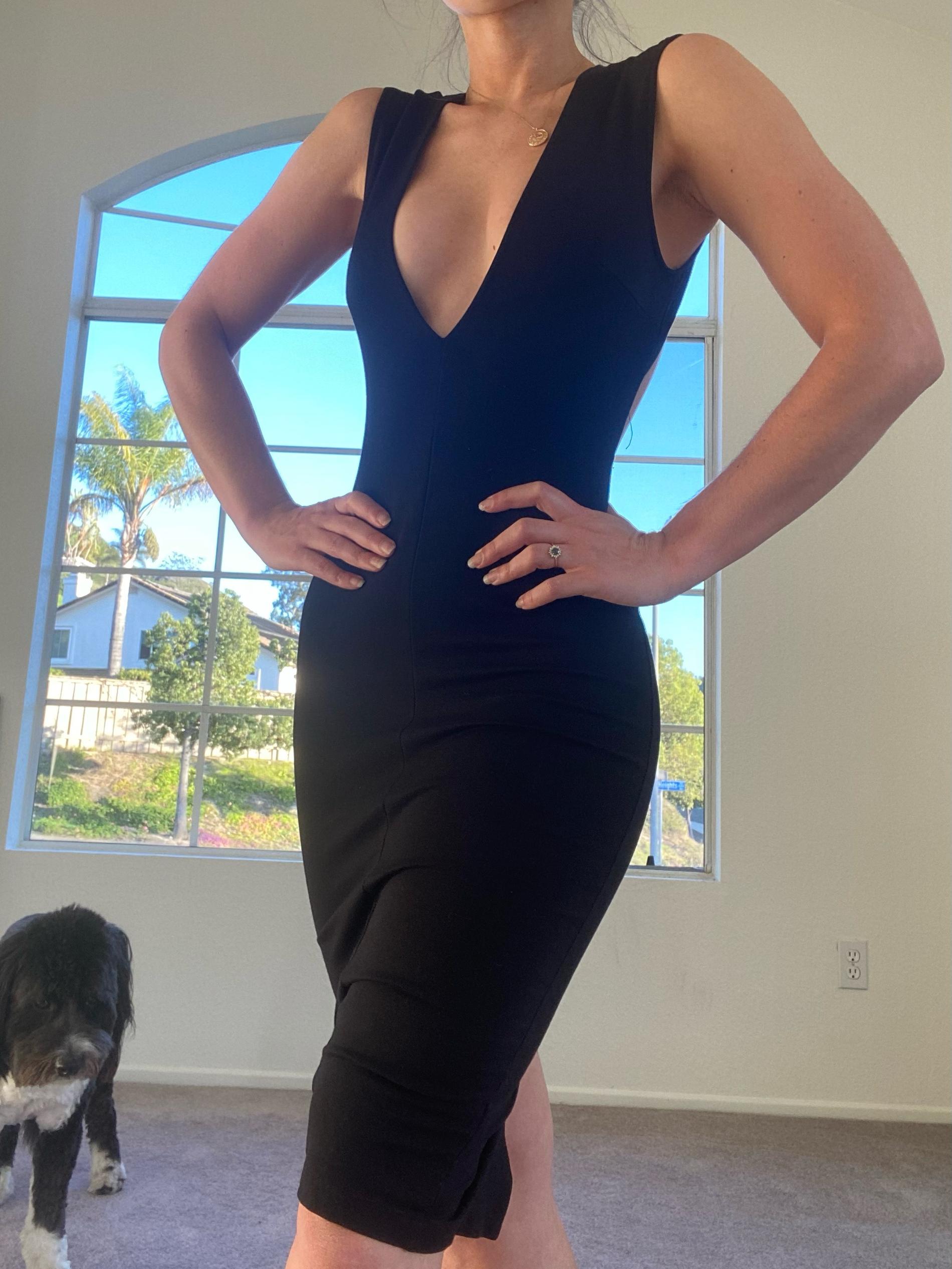 Size 2 Homecoming Black Cocktail Dress on Queenly