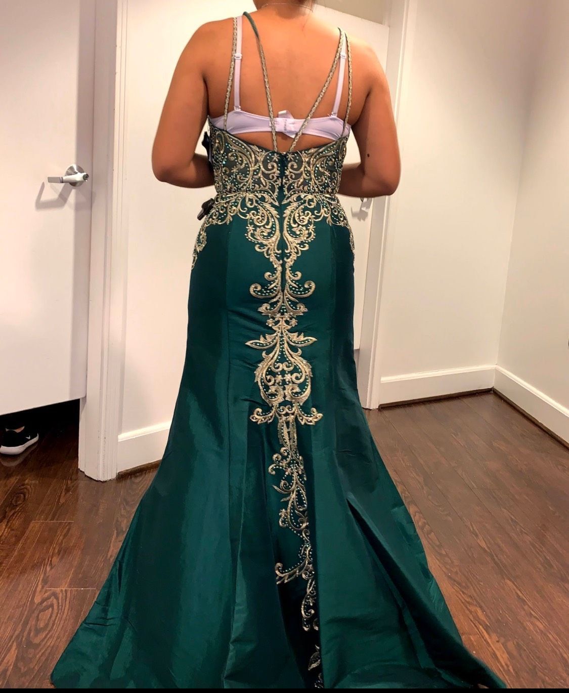 Camille La Vie Size 8 Prom Emerald Green A-line Dress on Queenly