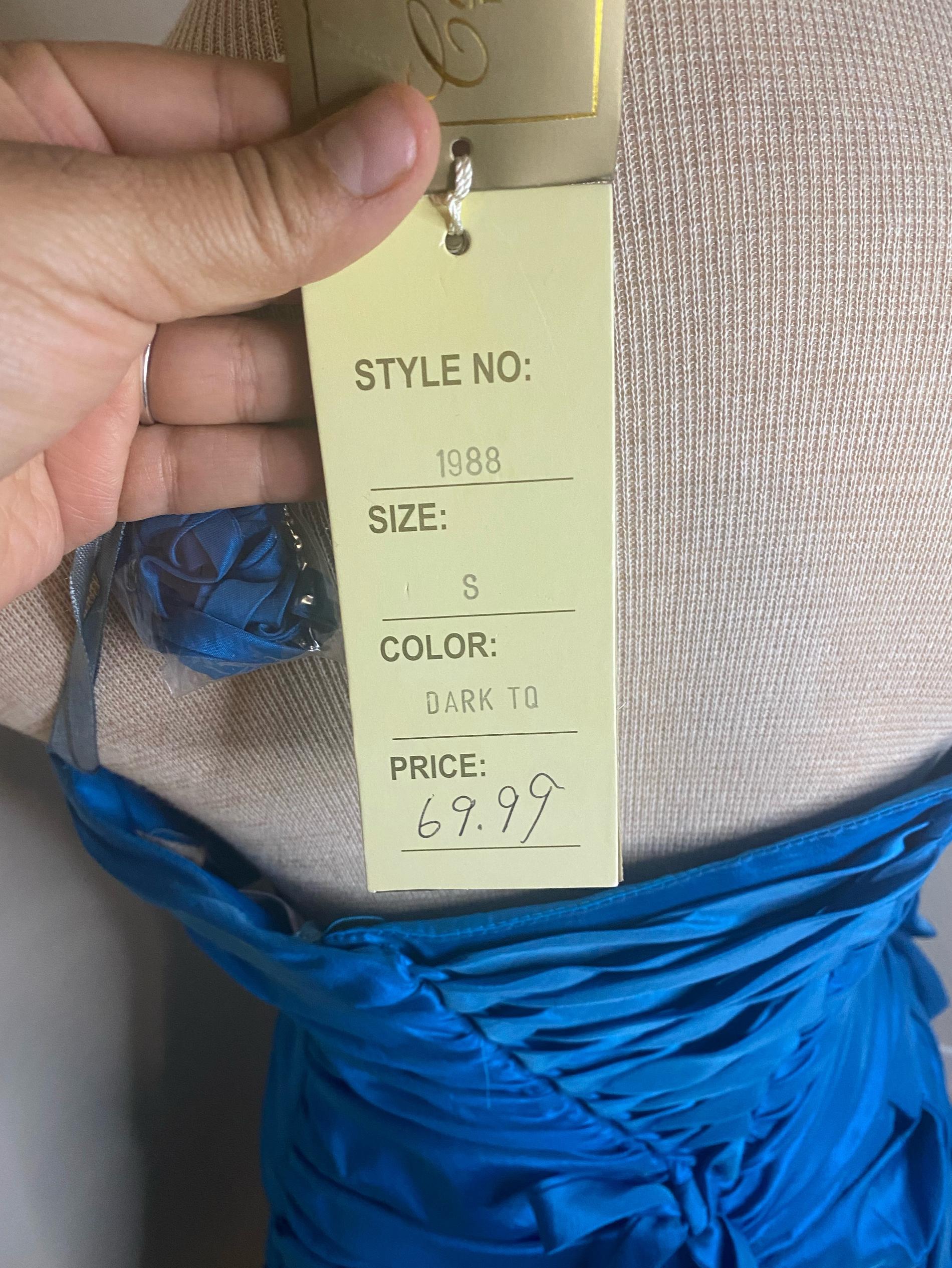 Size 4 Strapless Blue Cocktail Dress on Queenly