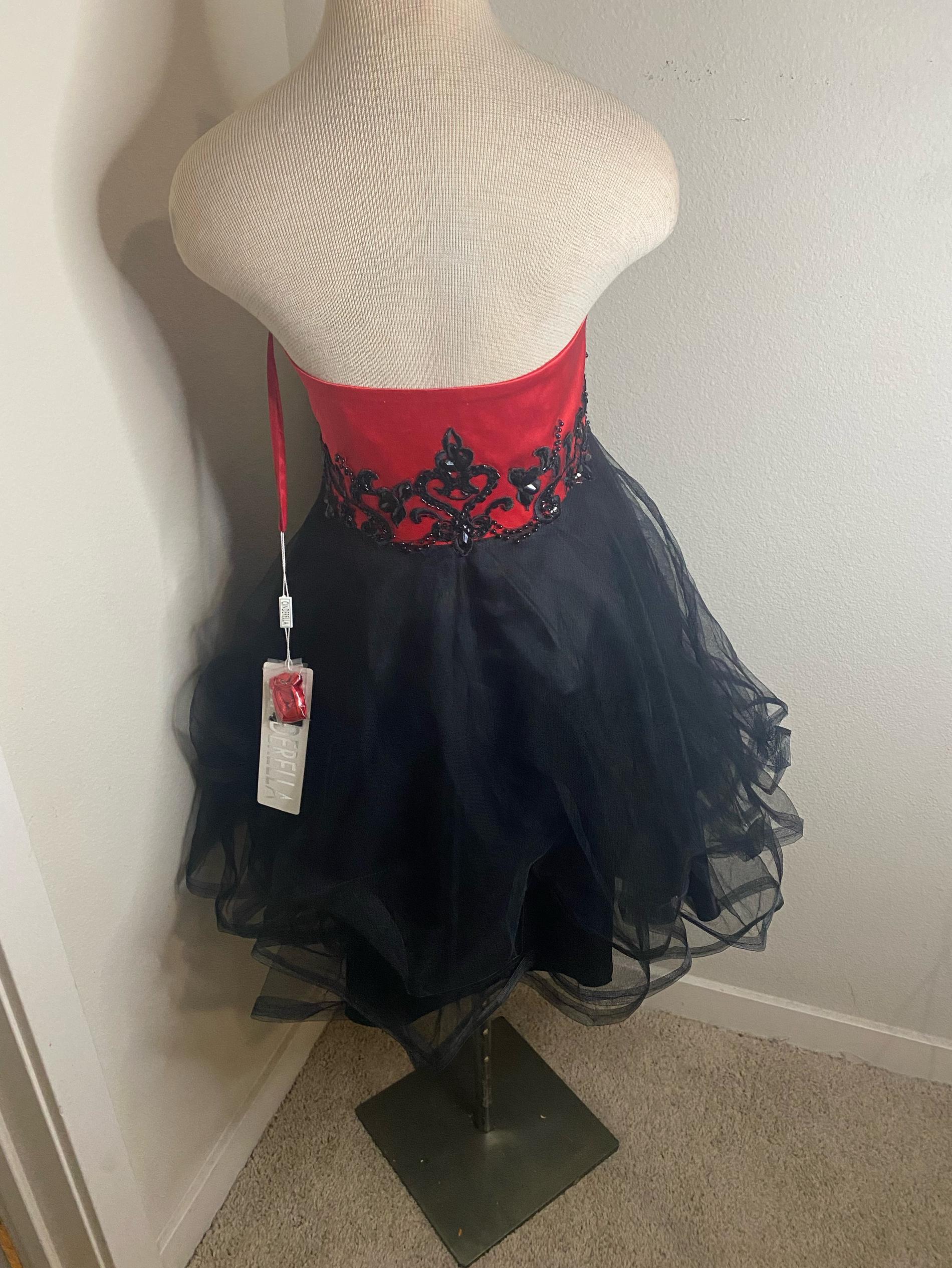 Size 10 Strapless Red Cocktail Dress on Queenly