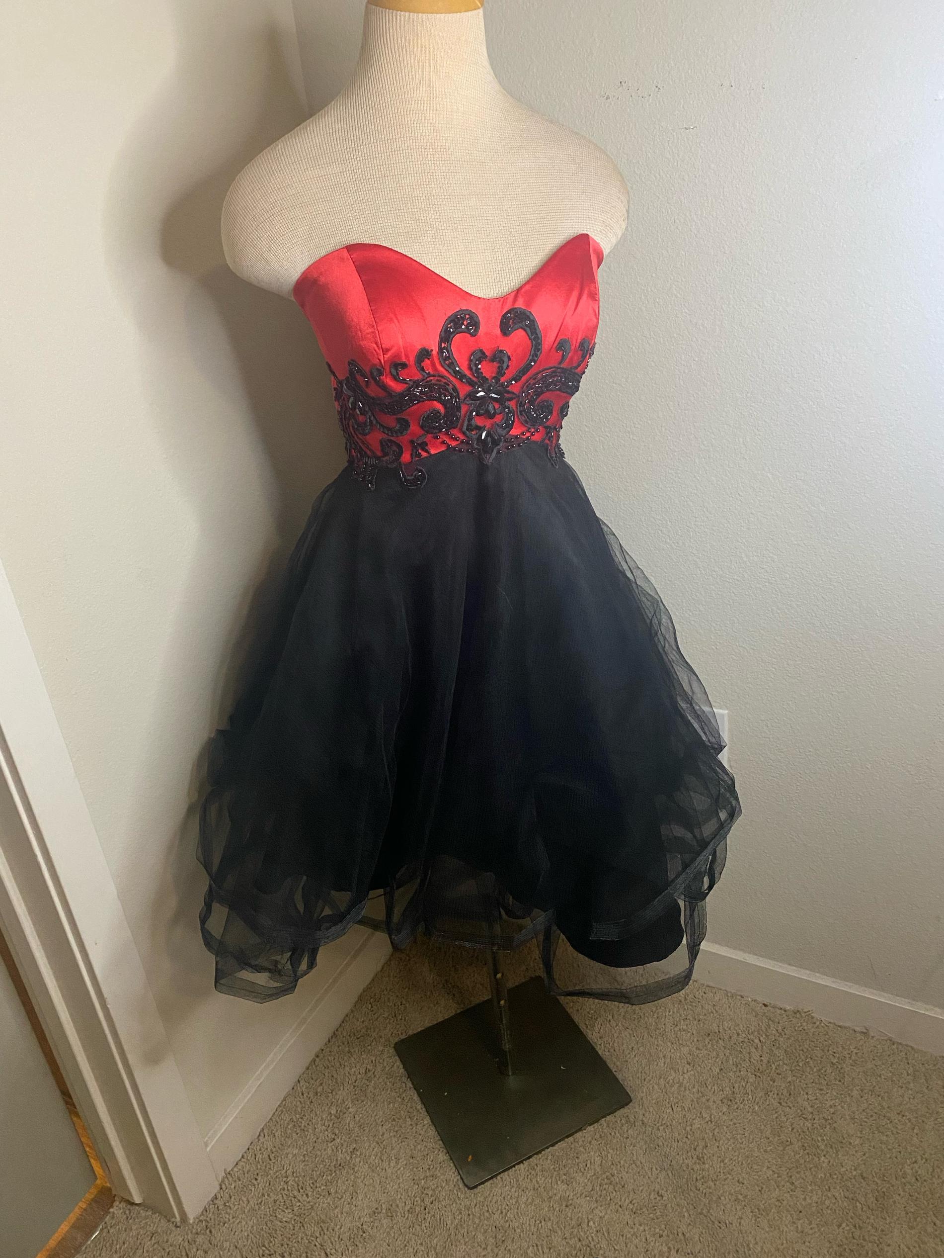 Size 10 Strapless Red Cocktail Dress on Queenly