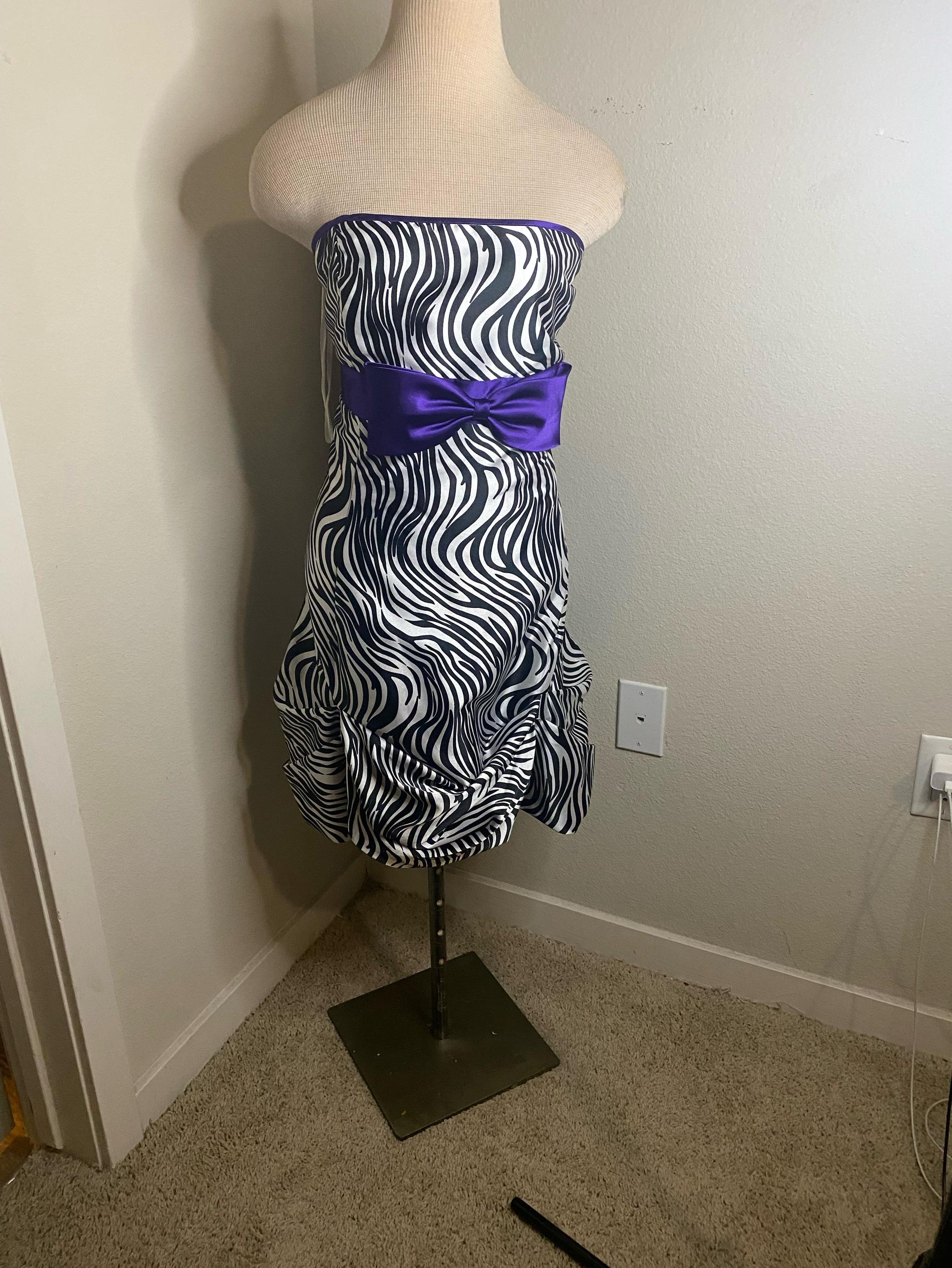 Plus Size 16 Homecoming Strapless Purple Cocktail Dress on Queenly
