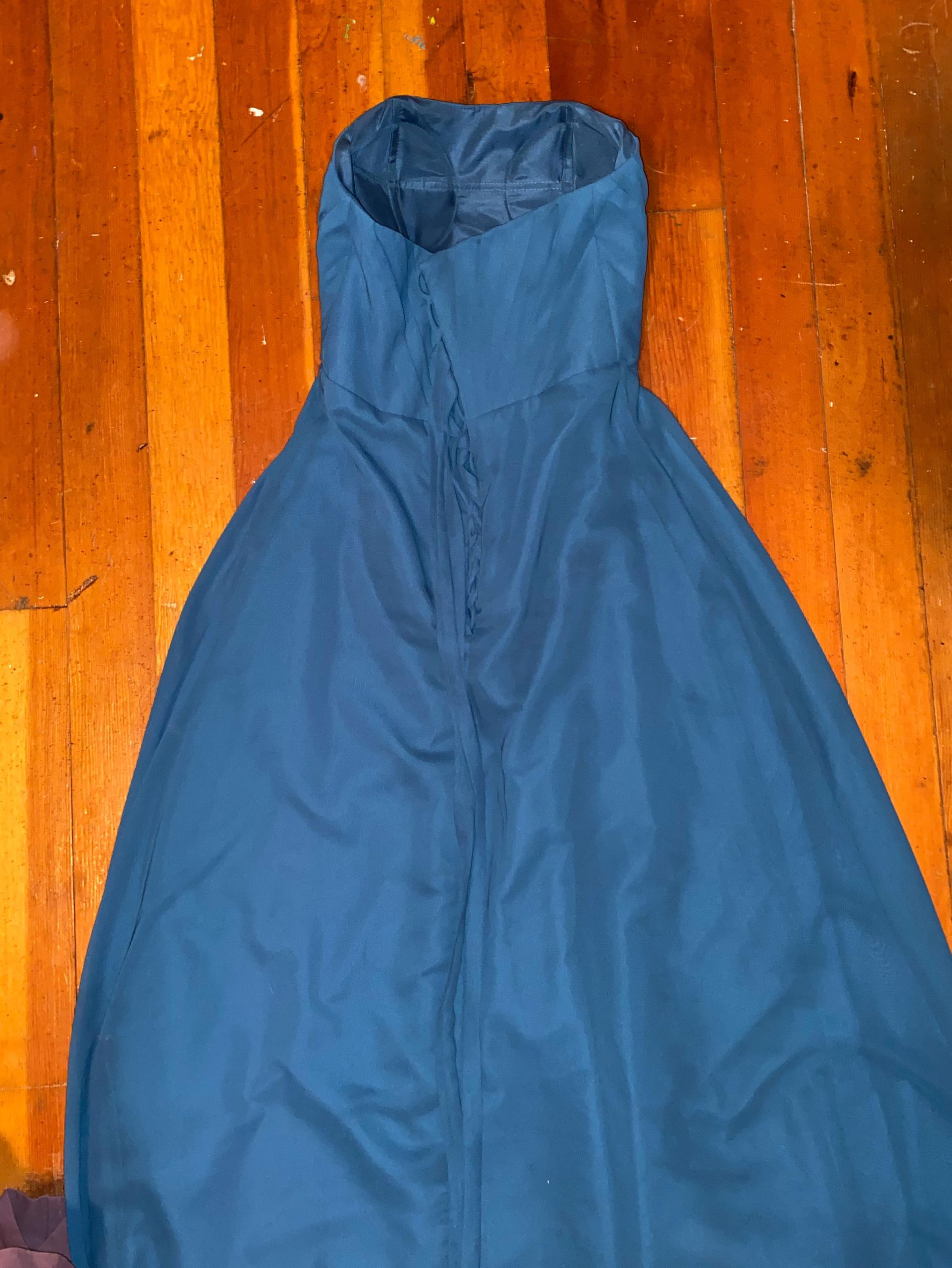 Size 10 Prom Blue A-line Dress on Queenly