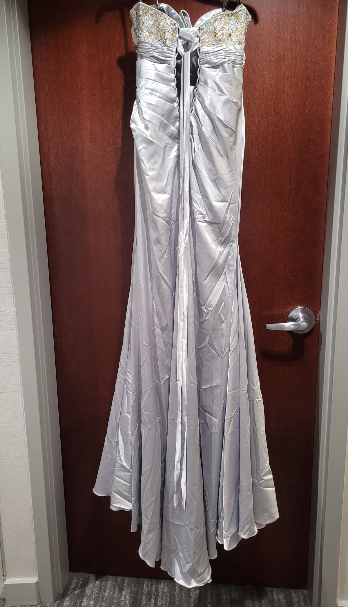Style 12476 Crush Prom Size 8 Silver Mermaid Dress on Queenly