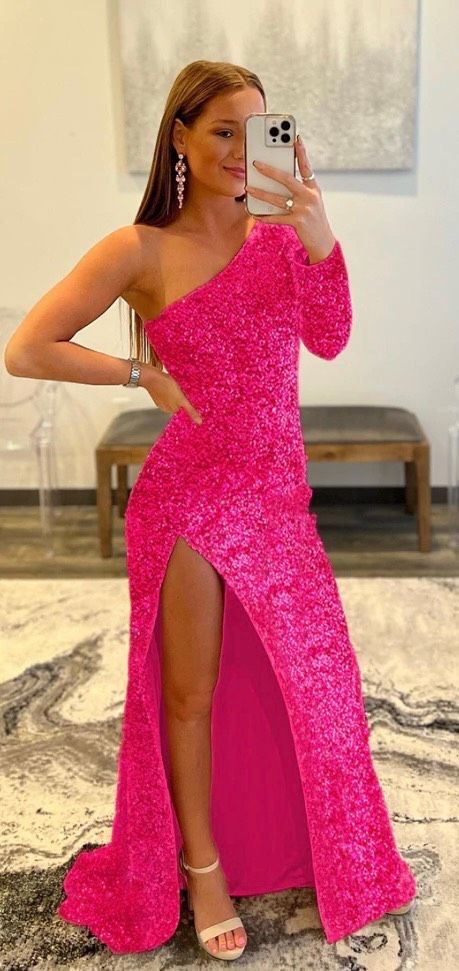 Size 10 Prom Long Sleeve Sequined Hot Pink A-line Dress on Queenly