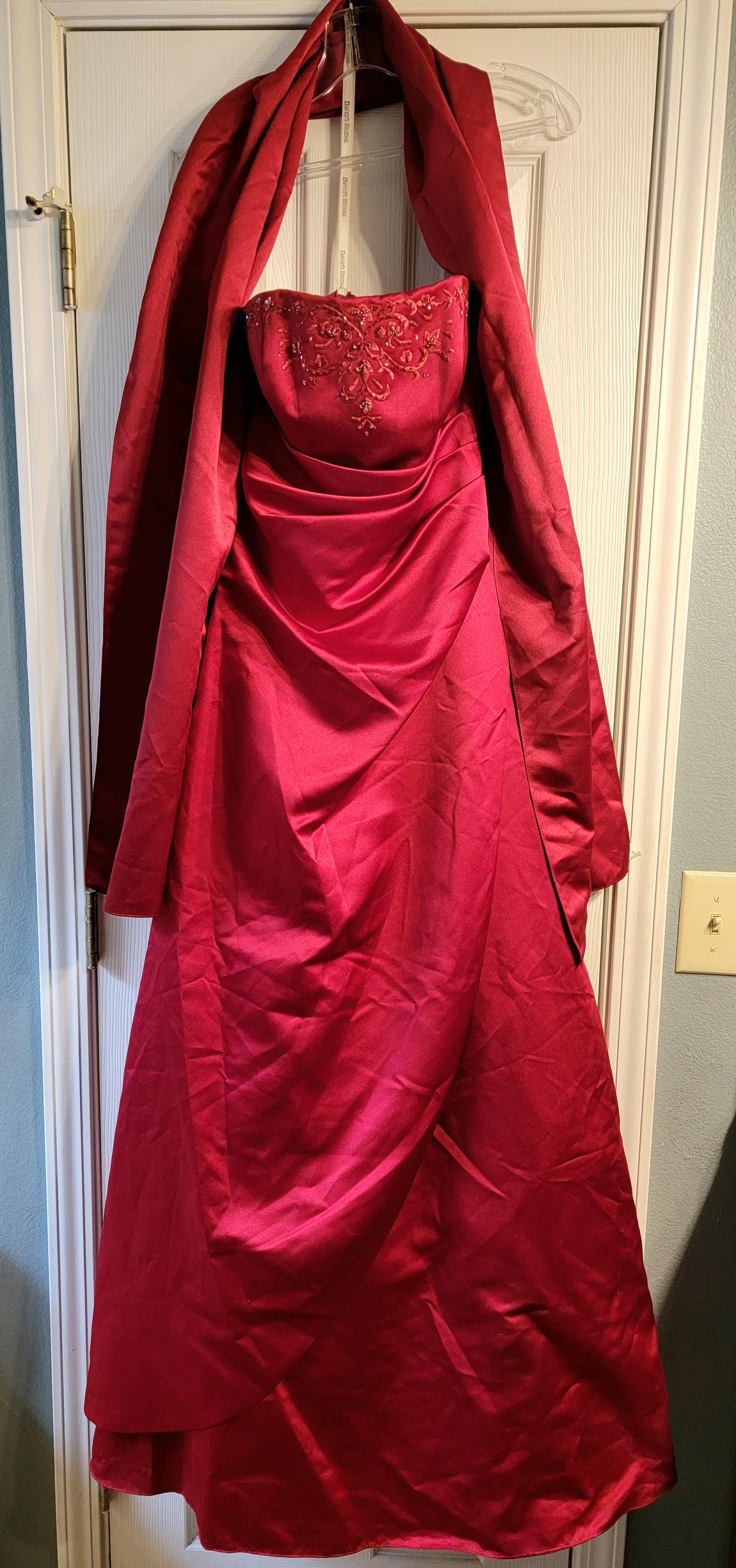 David's Bridal Size 4 Bridesmaid Red A-line Dress on Queenly