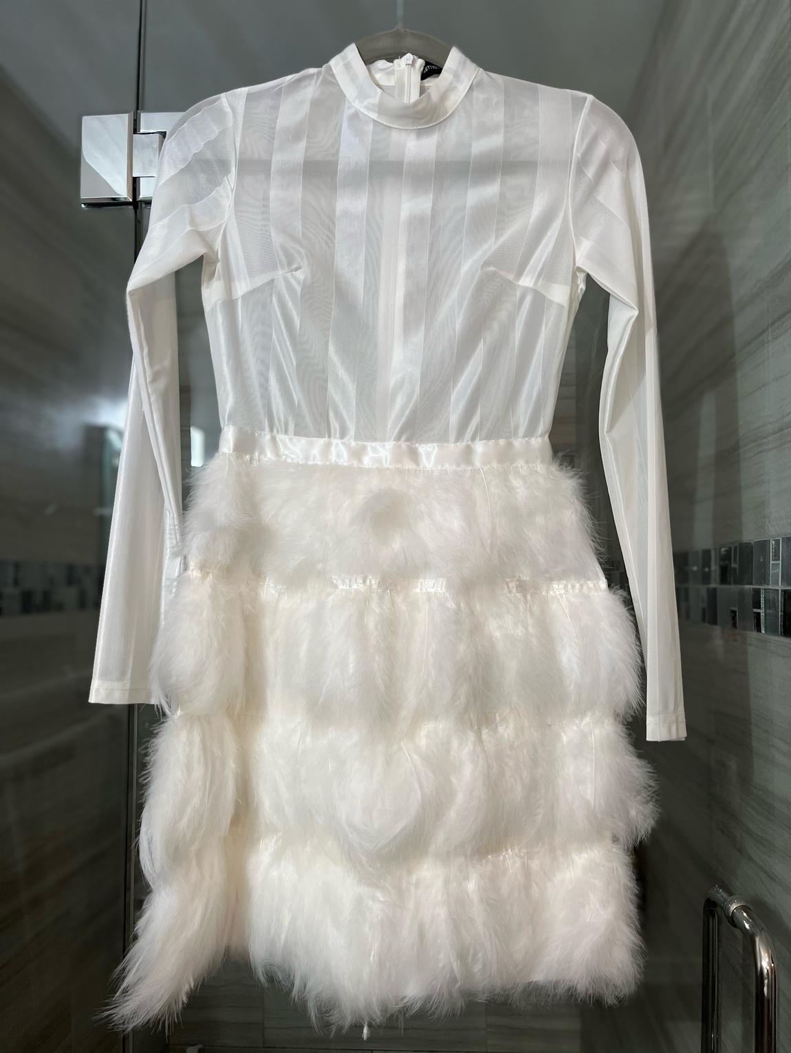 Size 0 White Cocktail Dress on Queenly