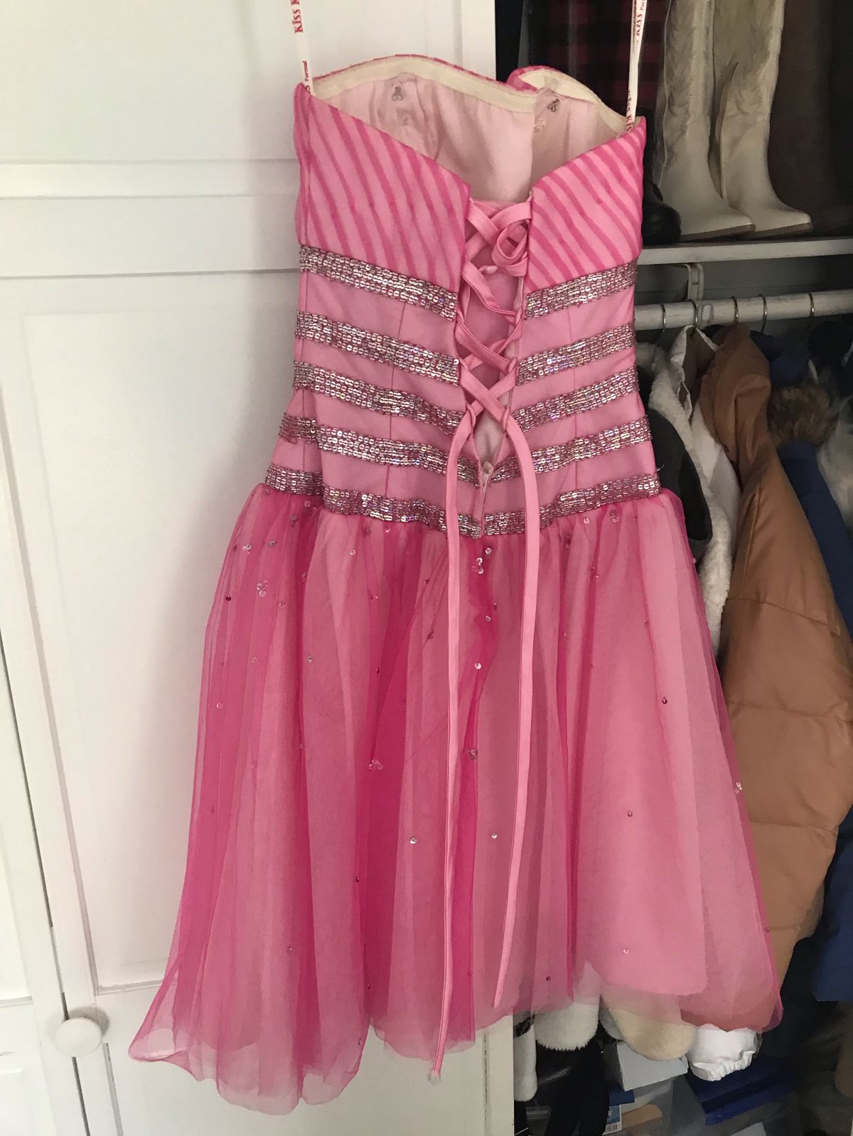 Size 2 Homecoming Strapless Sequined Light Pink Cocktail Dress on Queenly
