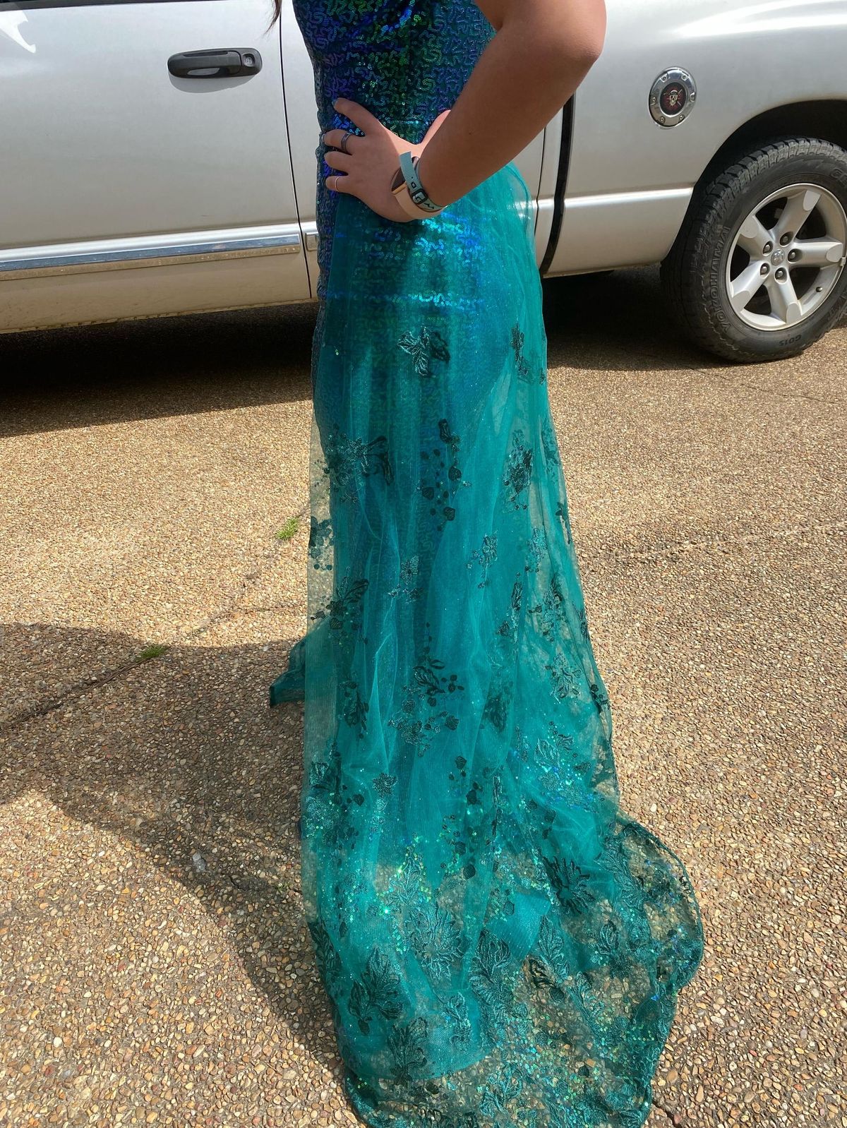 Size 4 Prom Lace Green Mermaid Dress on Queenly