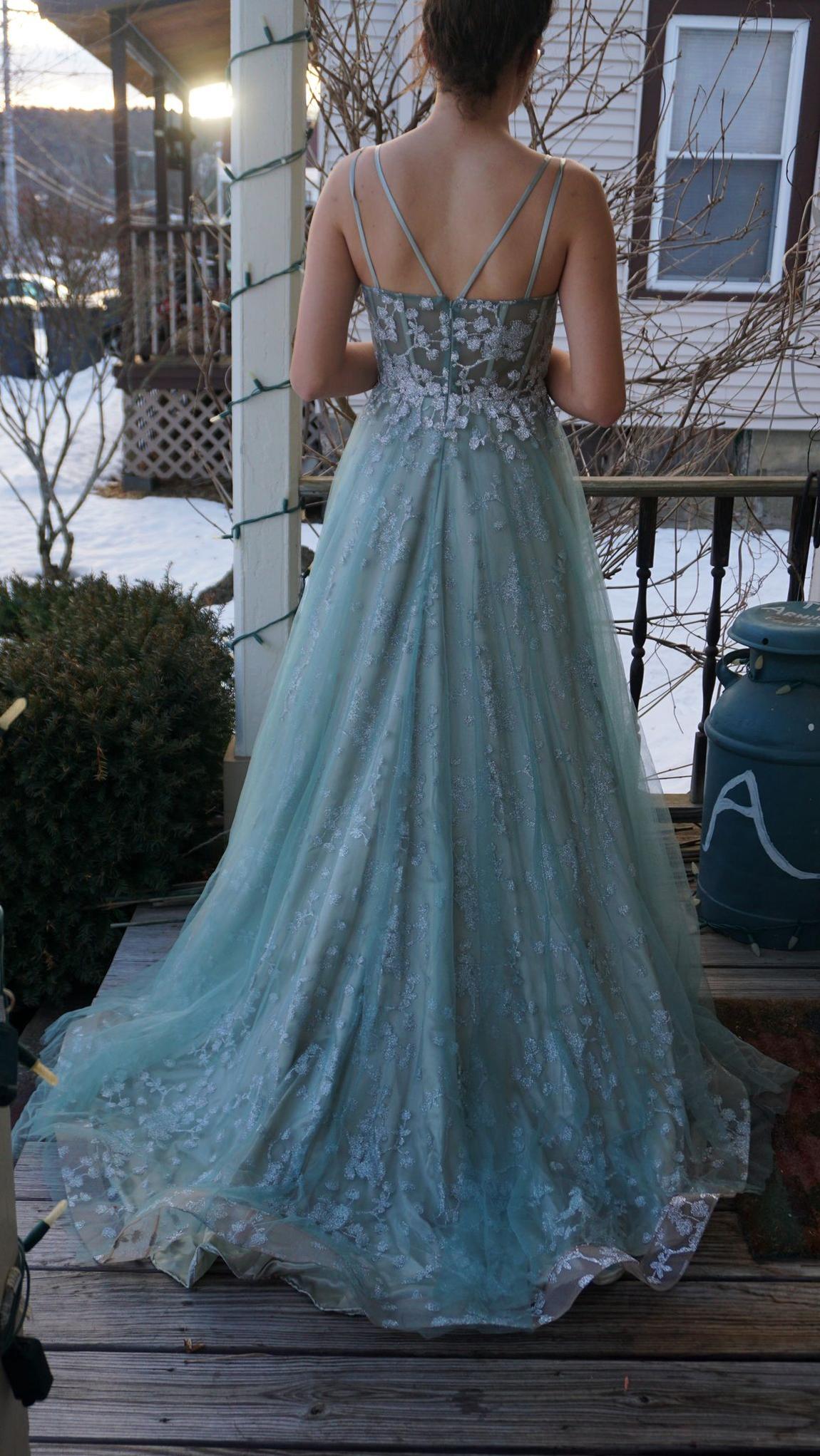 Cinderella Divine Size 6 Prom Green A-line Dress on Queenly
