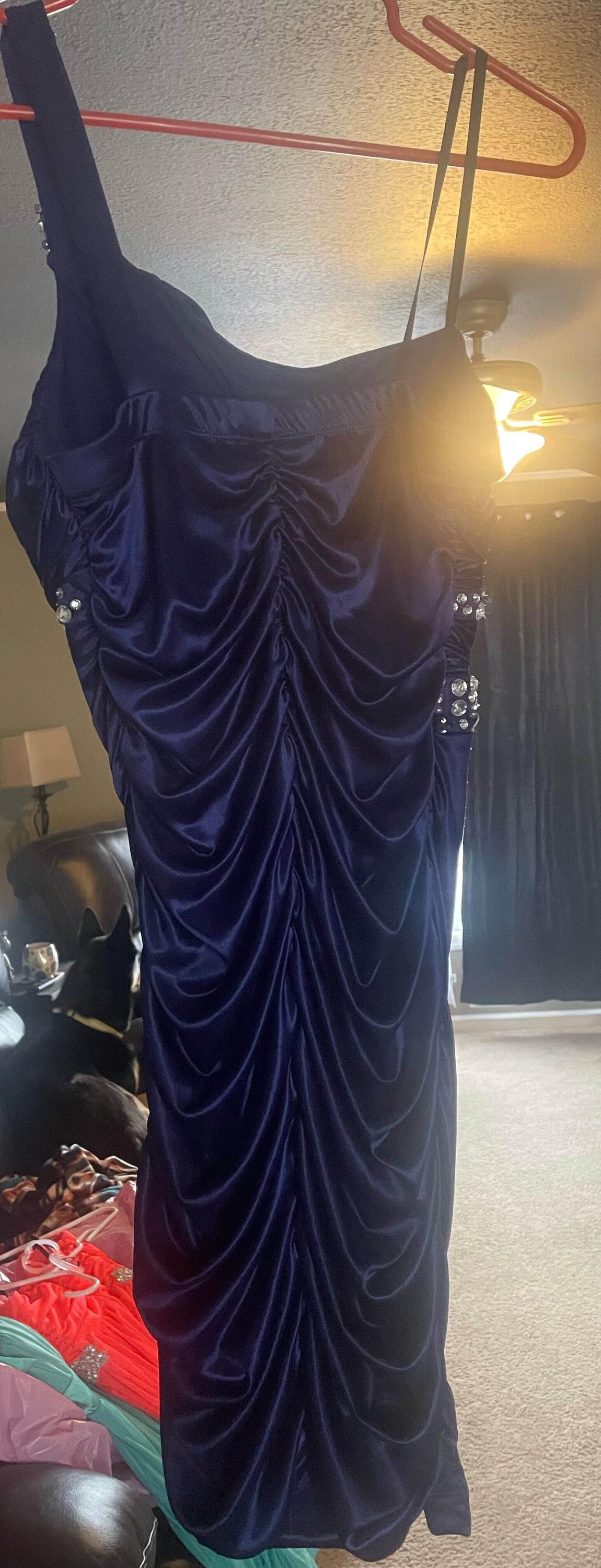 Size 4 Homecoming One Shoulder Satin Blue Floor Length Maxi on Queenly