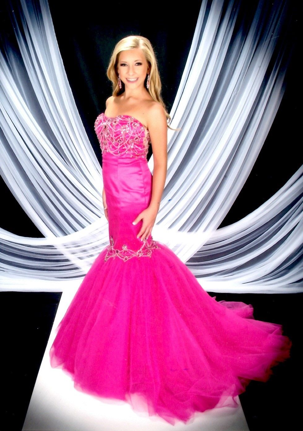 Sherri Hill Size 2 Prom Strapless Sequined Hot Pink Mermaid Dress on Queenly