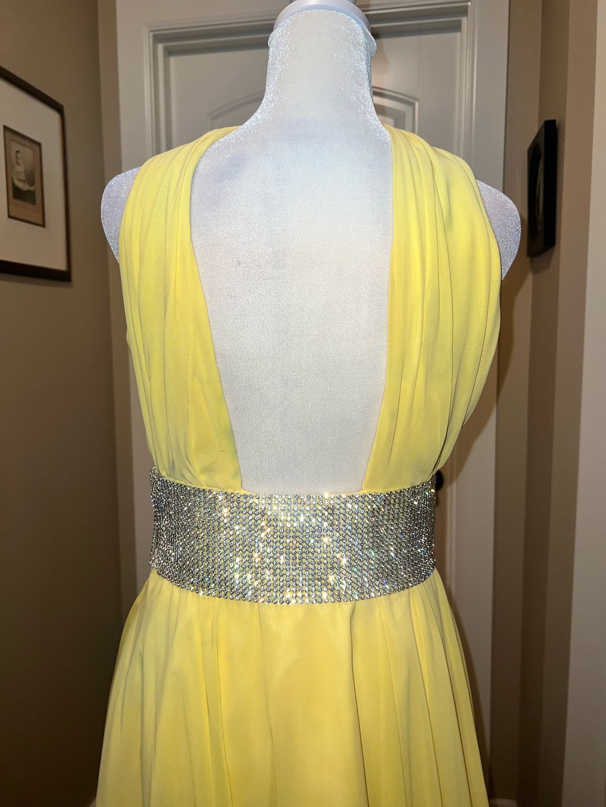 Size 8 Prom Sequined Yellow A-line Dress on Queenly