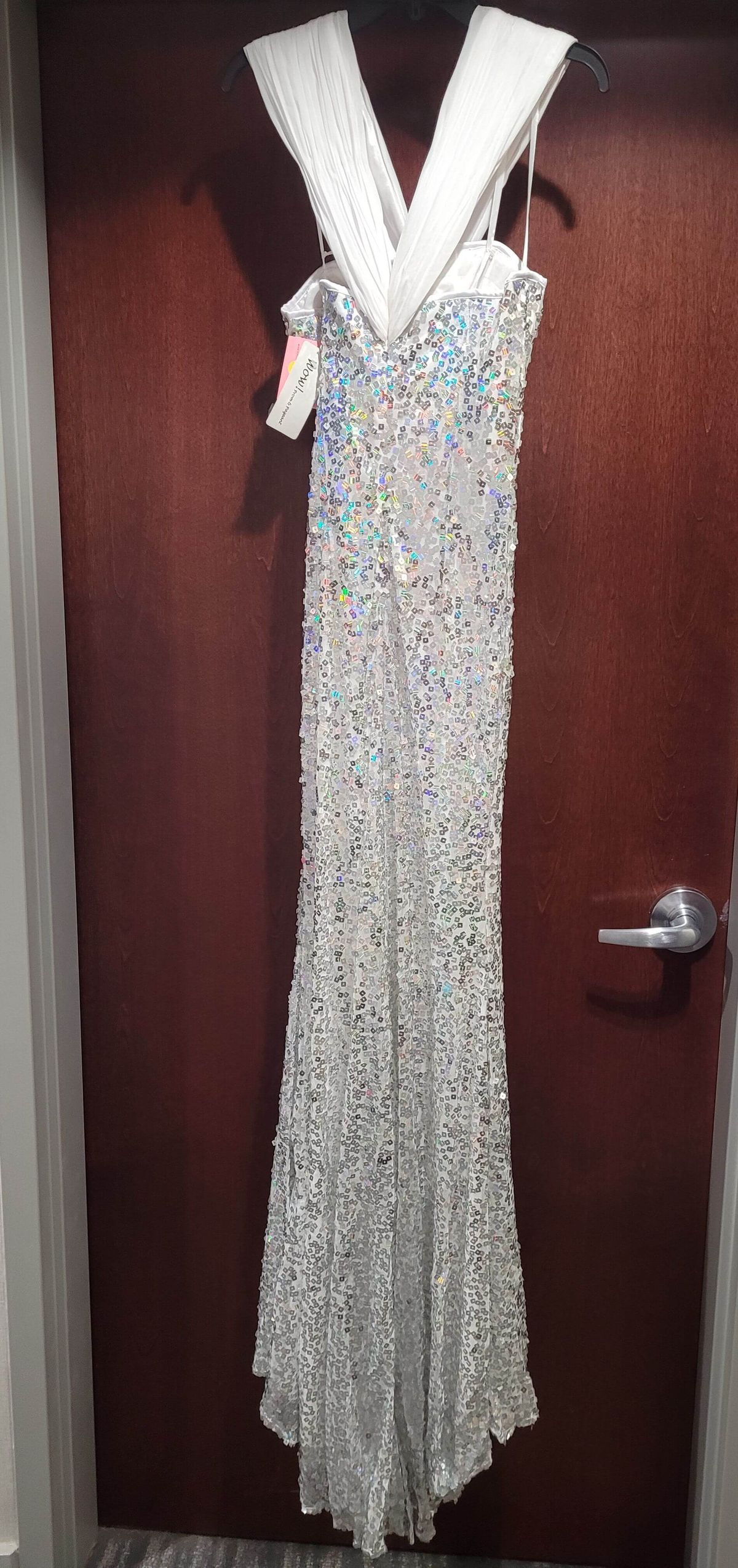 Style 4031 Wow Prom Size 8 Sequined White Mermaid Dress on Queenly