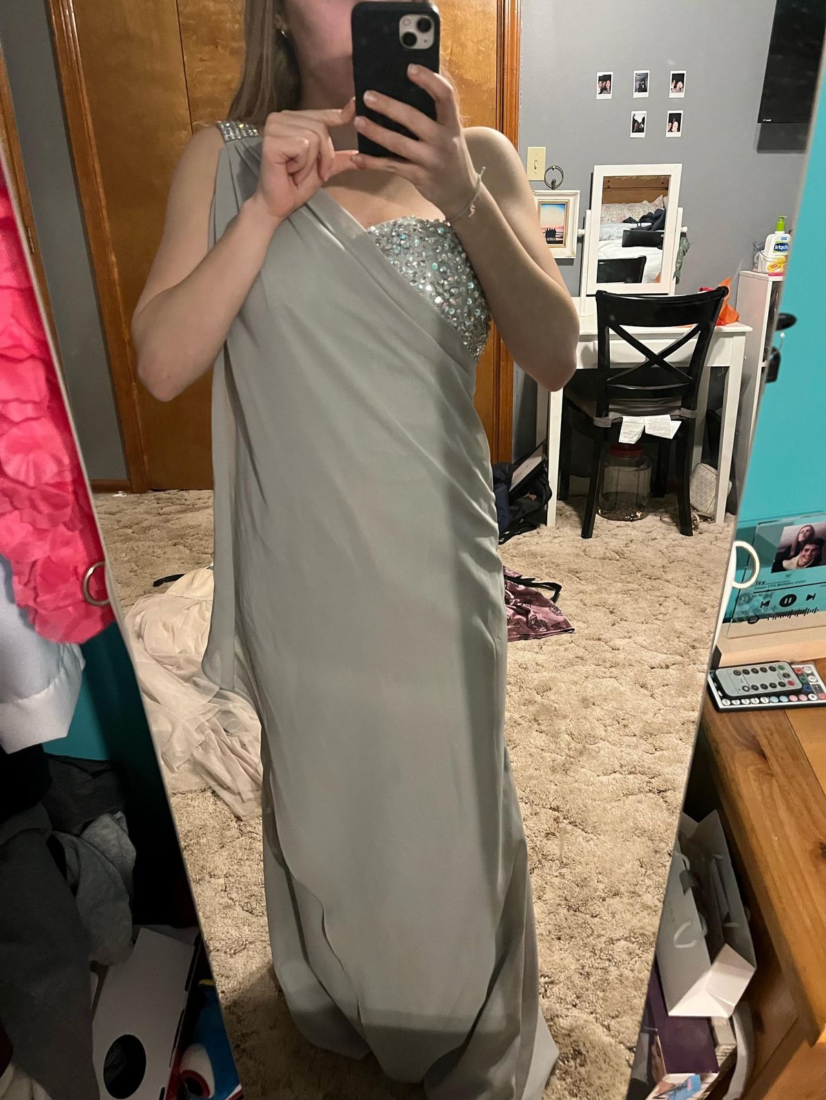 Size 2 Prom One Shoulder Sequined Silver Floor Length Maxi on Queenly