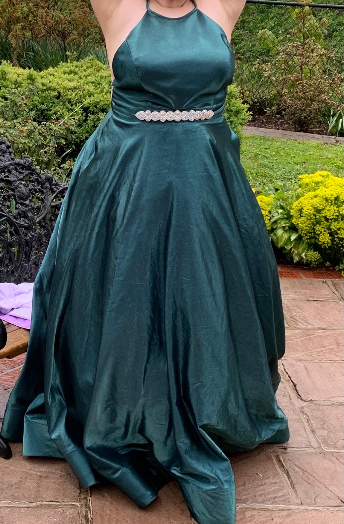Sherri Hill Plus Size 18 Green A-line Dress on Queenly