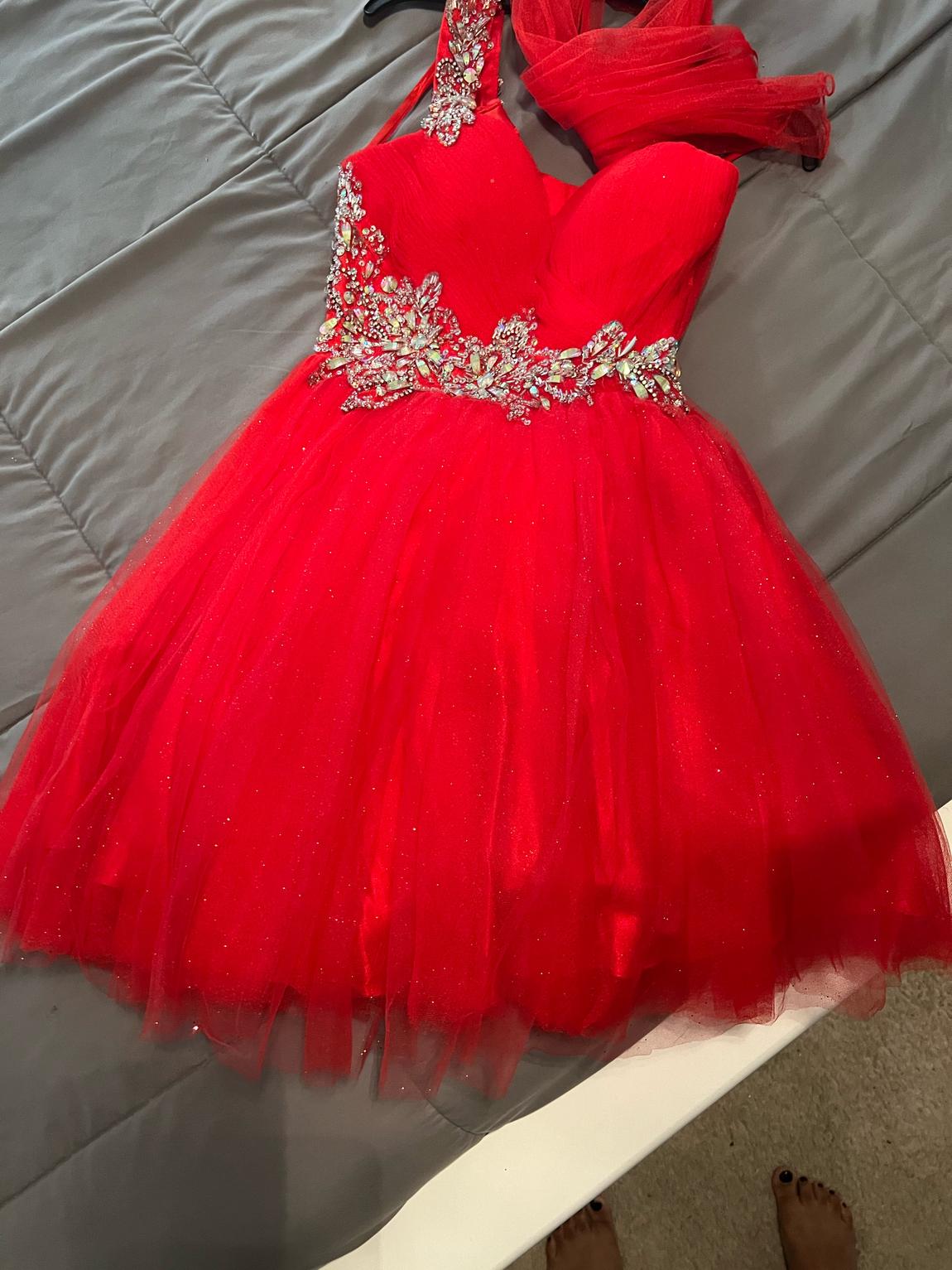 Size 4 Homecoming Sequined Red Cocktail Dress on Queenly