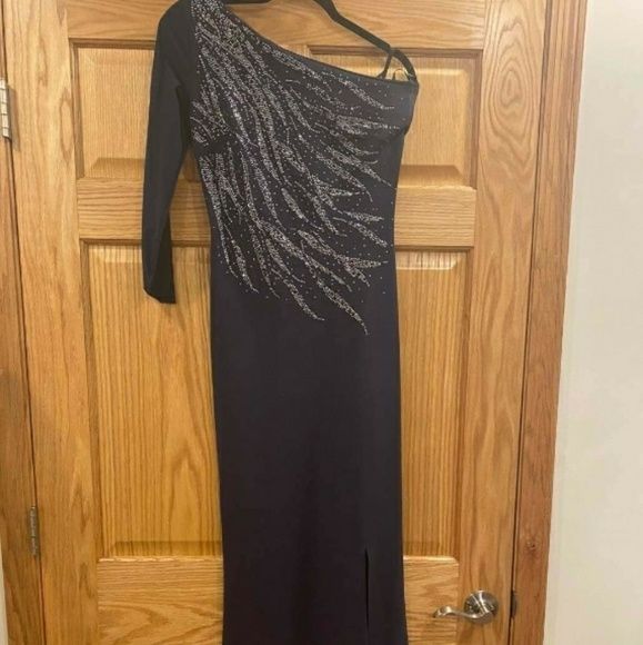 Chiara Boni Size 2 Long Sleeve Blue Side Slit Dress on Queenly