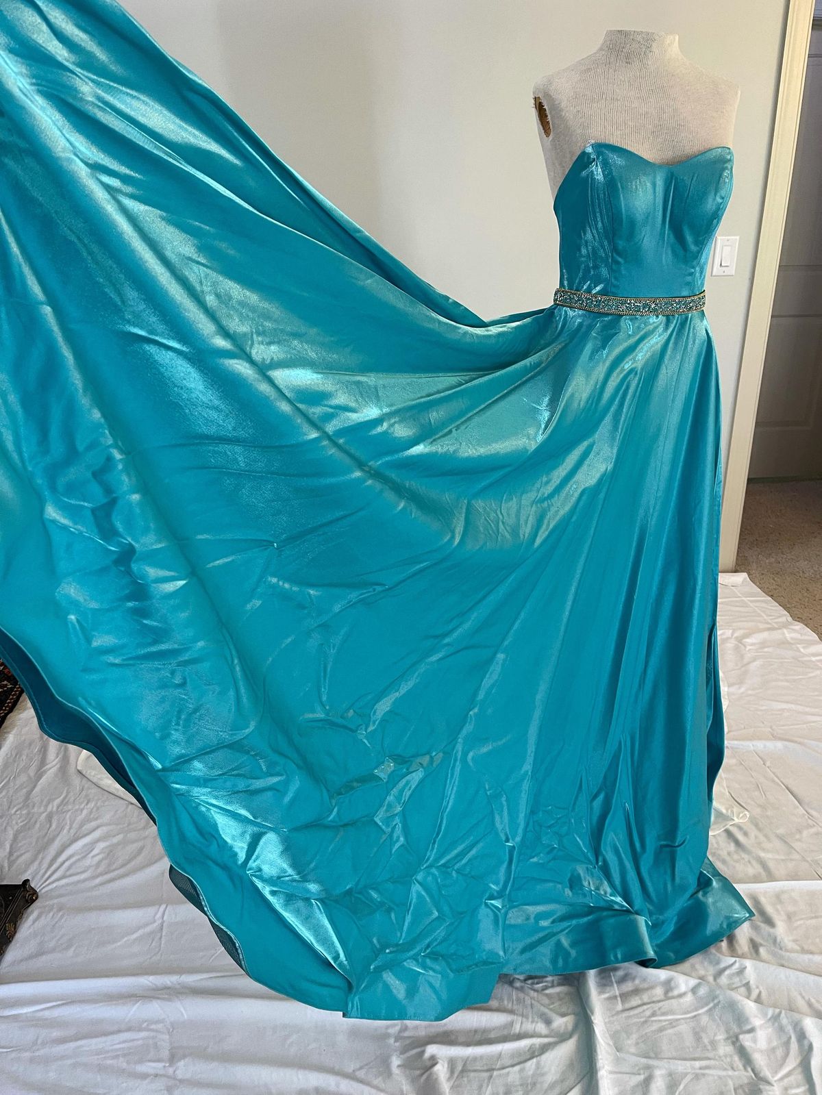 Size 12 Strapless Sequined Turquoise Blue A-line Dress on Queenly