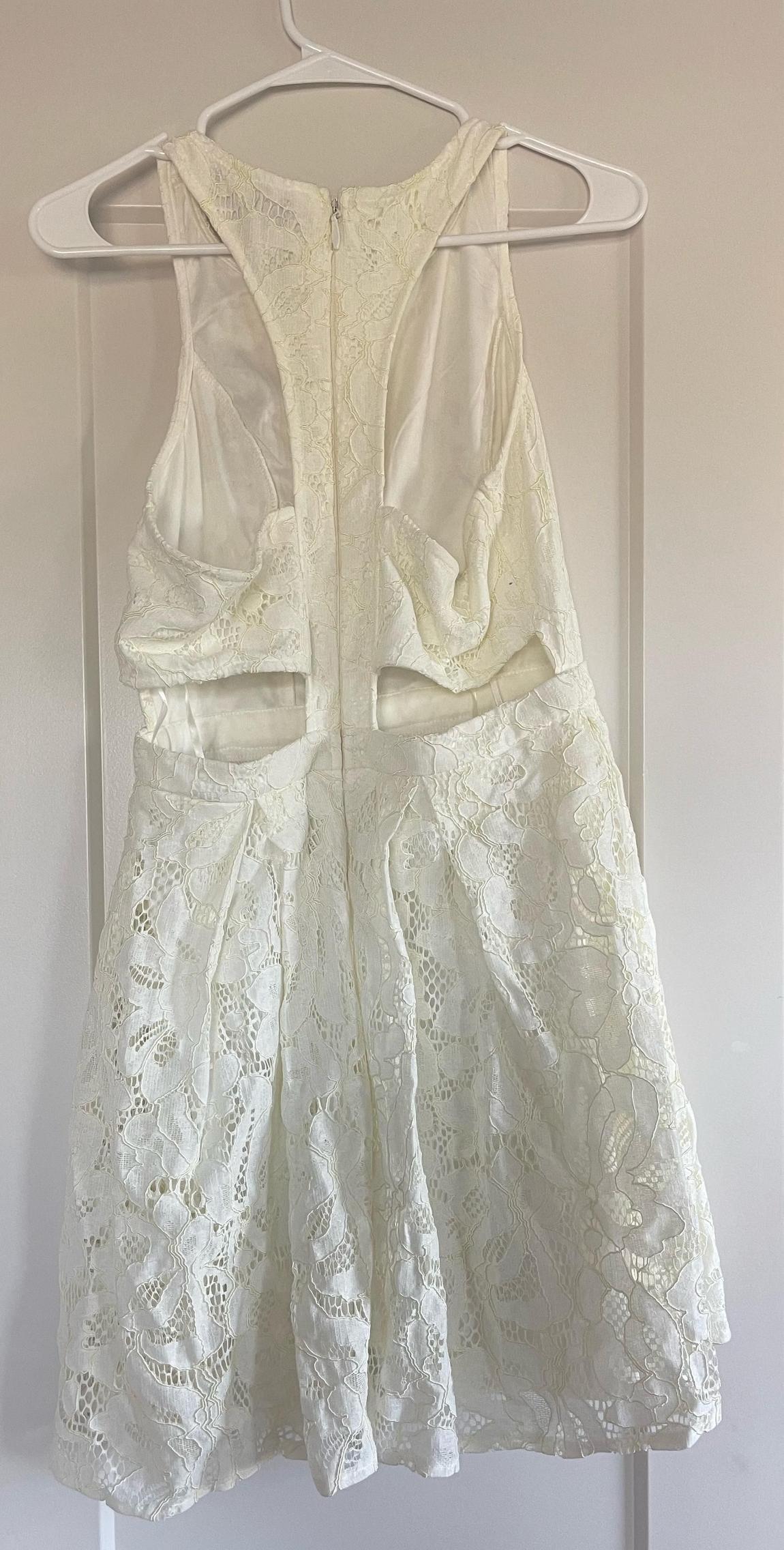 Size 12 Homecoming Lace White Cocktail Dress on Queenly
