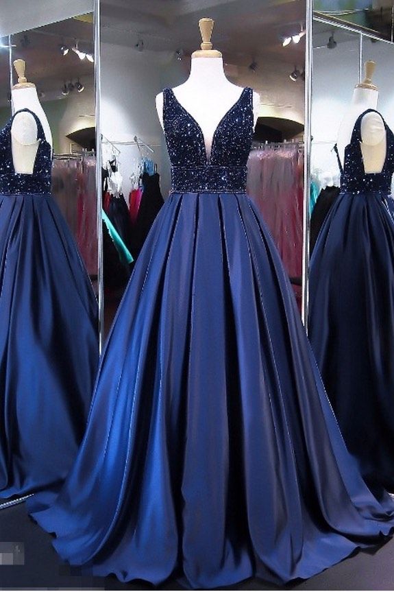 Size 2 Prom Navy Blue Ball Gown on Queenly