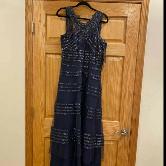 Basix Black Label Size 8 Navy Blue Floor Length Maxi on Queenly