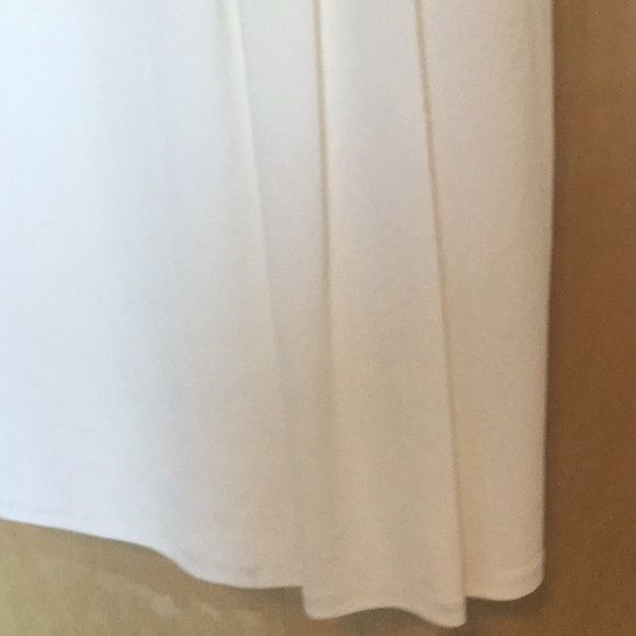 MaxMara Size 8 White Cocktail Dress on Queenly
