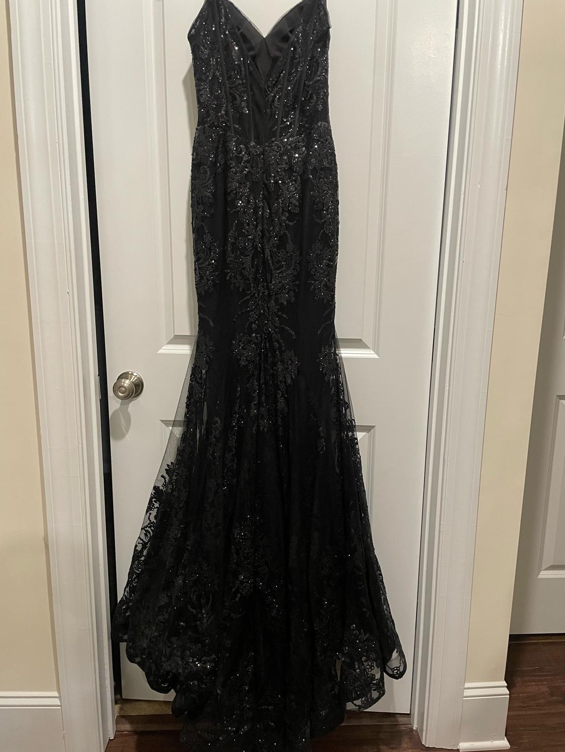Size 2 Sequined Black Mermaid Dress on Queenly