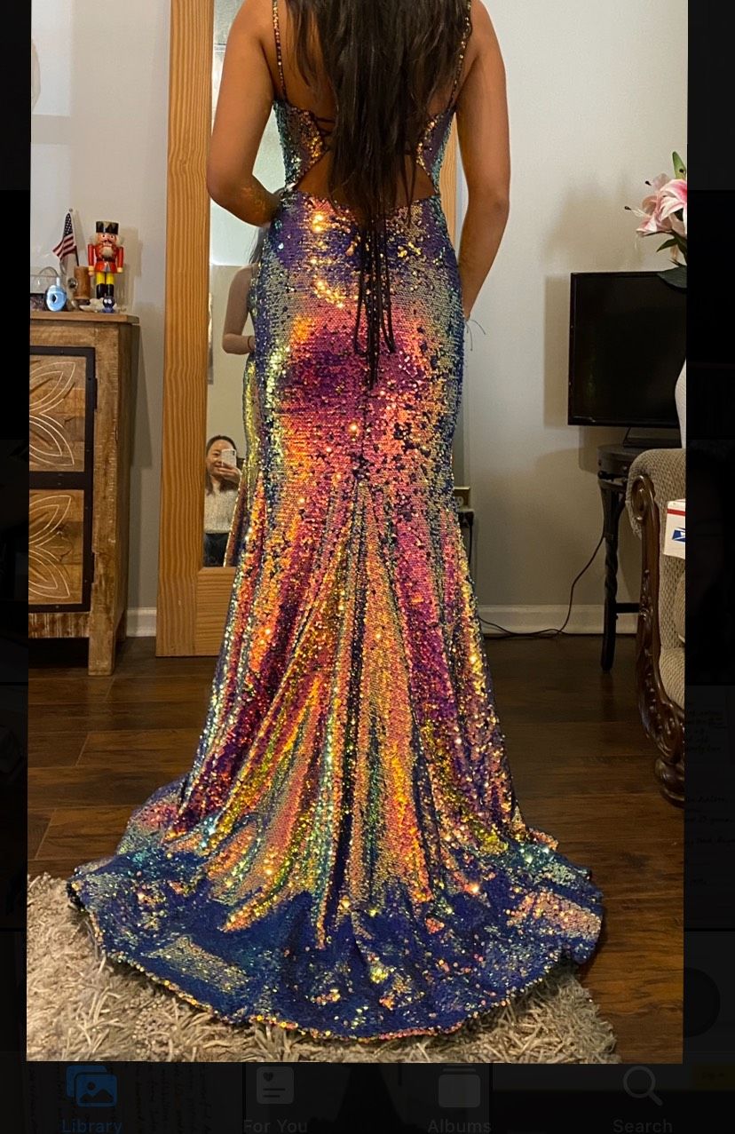 Ellie Wilde Size 4 Prom Sequined Multicolor Mermaid Dress on Queenly