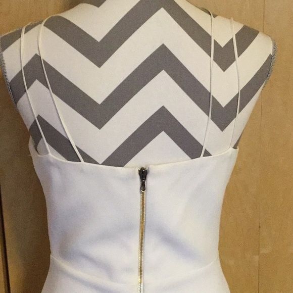 Roland Mouret Size 6 Satin White Cocktail Dress on Queenly