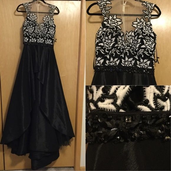 Mac Duggal Size 6 Satin Black A-line Dress on Queenly