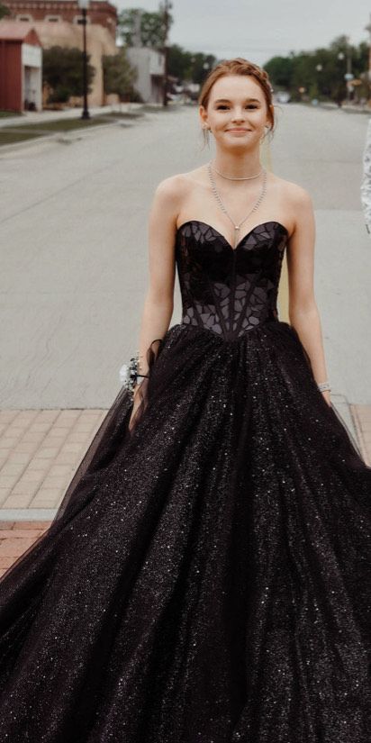 Sherri Hill Size 0 Black Ball Gown on Queenly