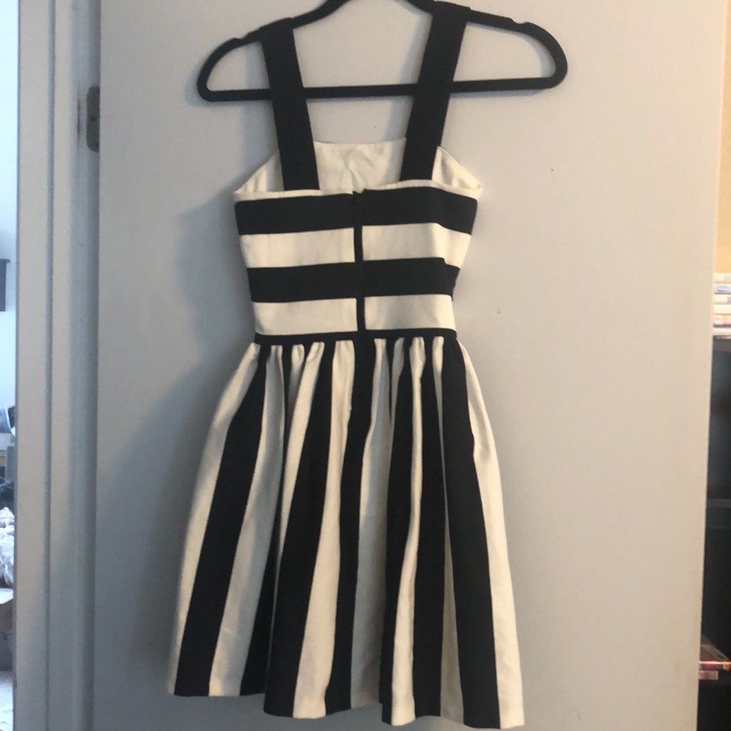 Size 00 Homecoming Black Cocktail Dress on Queenly