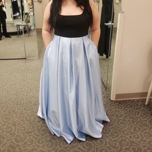 Plus Size 18 Blue Ball Gown on Queenly