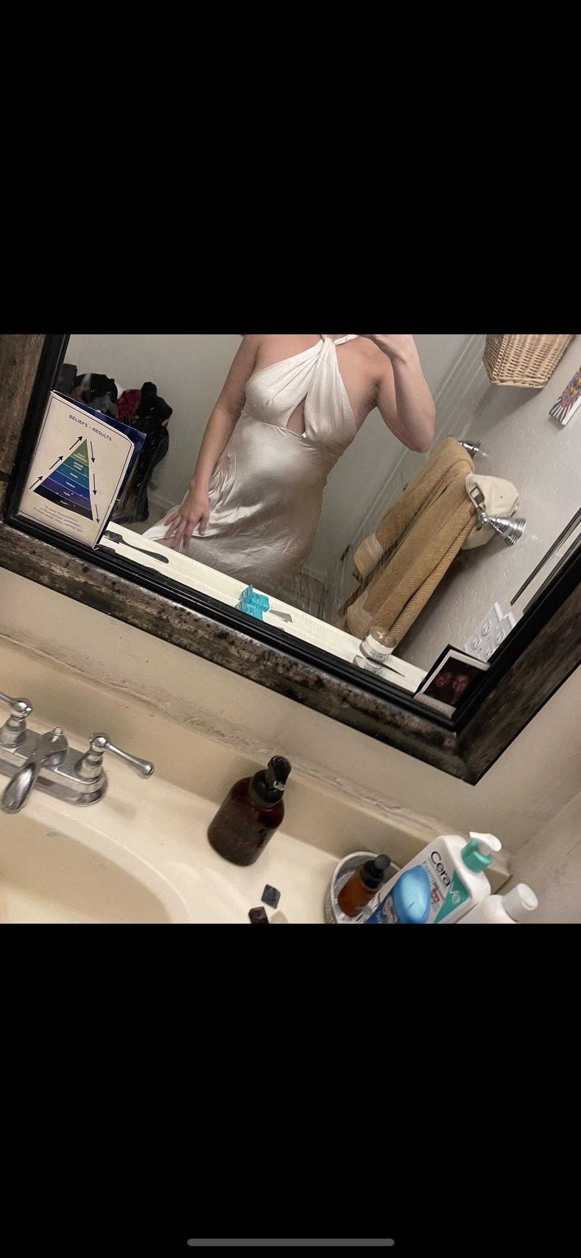 Size 4 Nude Cocktail Dress on Queenly
