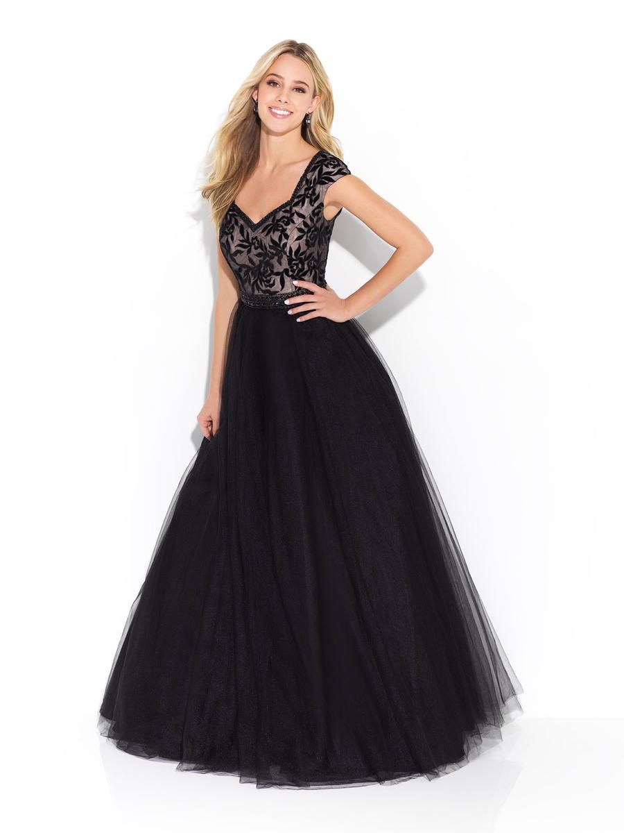 Style 17-323M Madison James Plus Size 18 Lace Black Ball Gown on Queenly