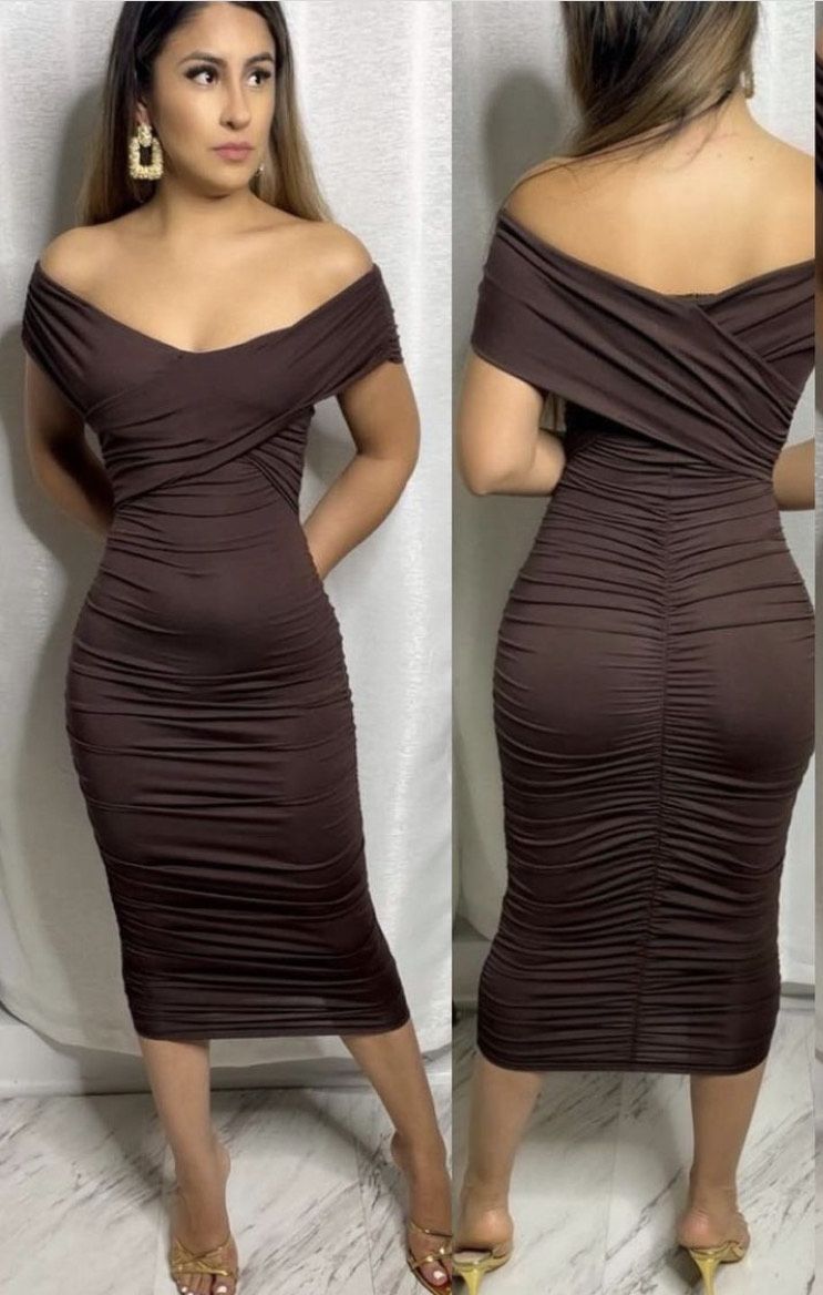 Size 6 Nude Cocktail Dress on Queenly