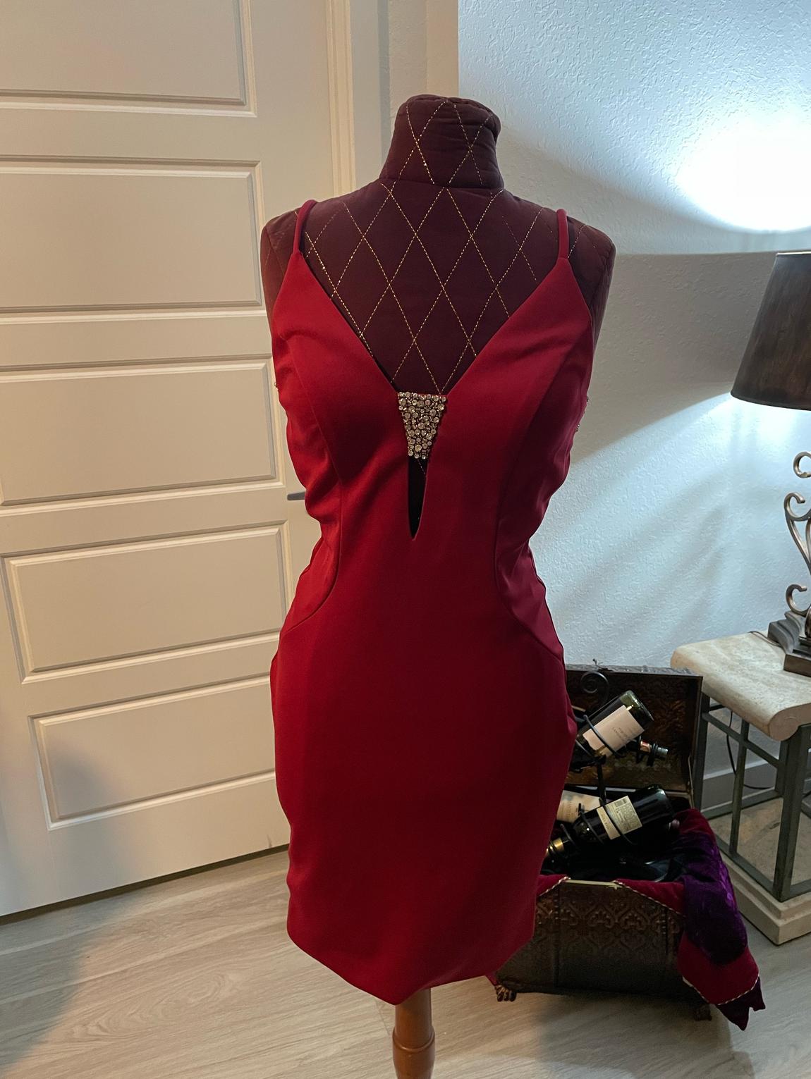 Size 8 Sequined Burgundy Red Cocktail Dress on Queenly