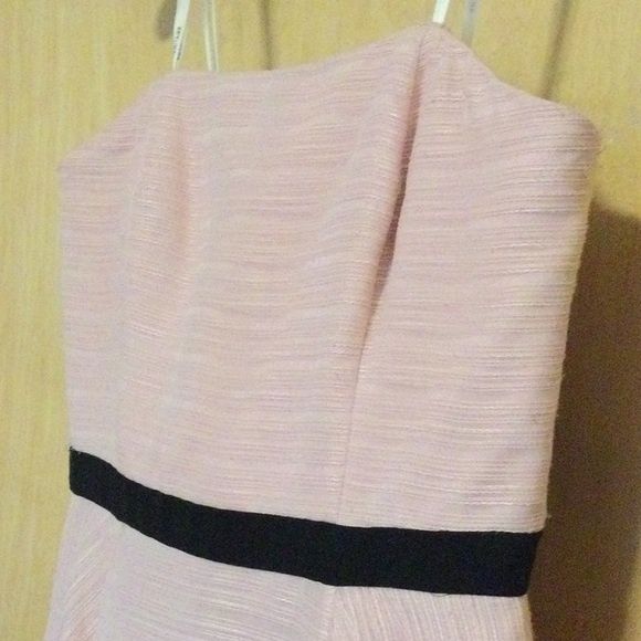 Halston Heritage Size 4 Strapless Pink Cocktail Dress on Queenly