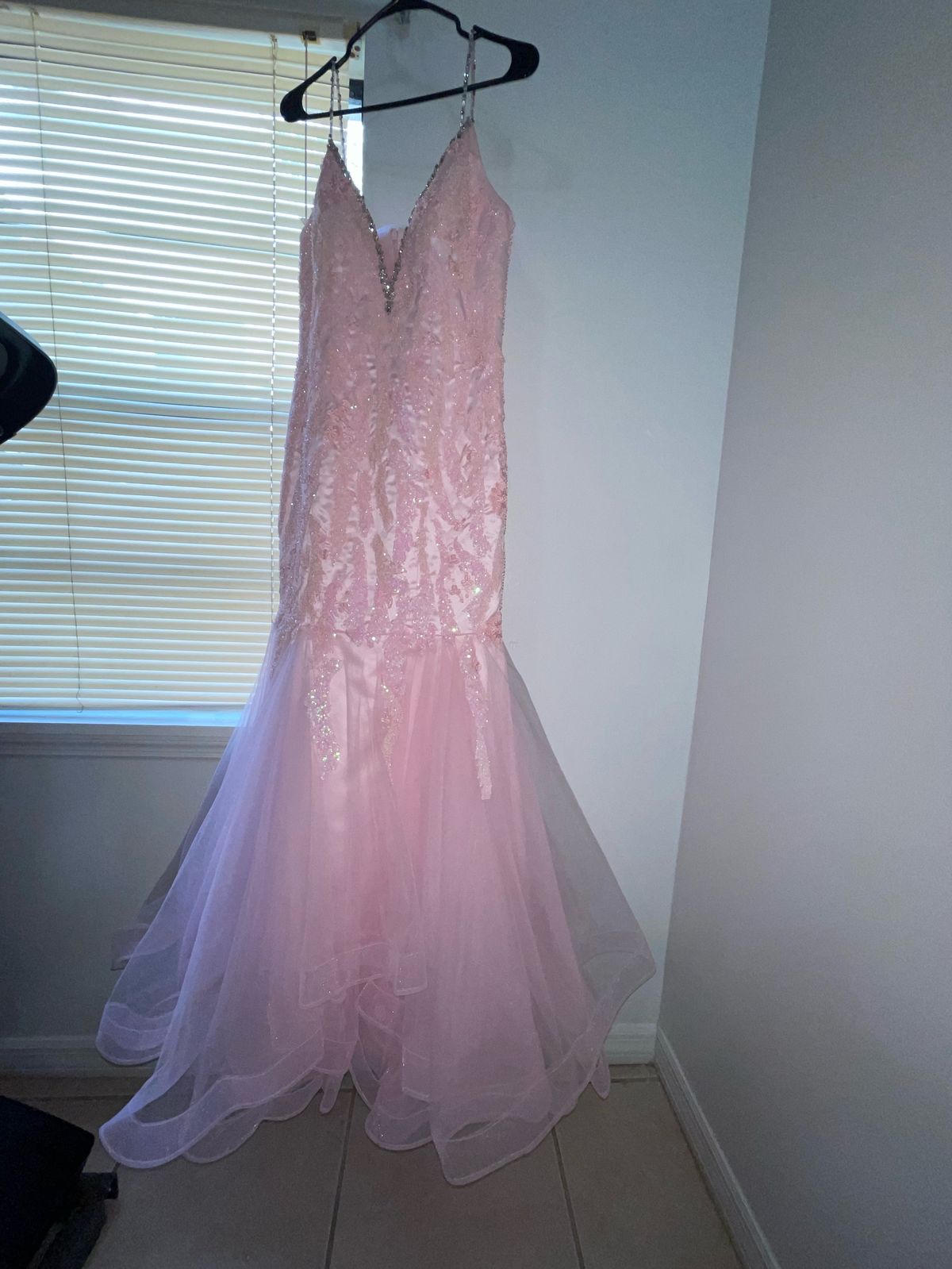 Size 6 Prom Lace Light Pink Mermaid Dress on Queenly