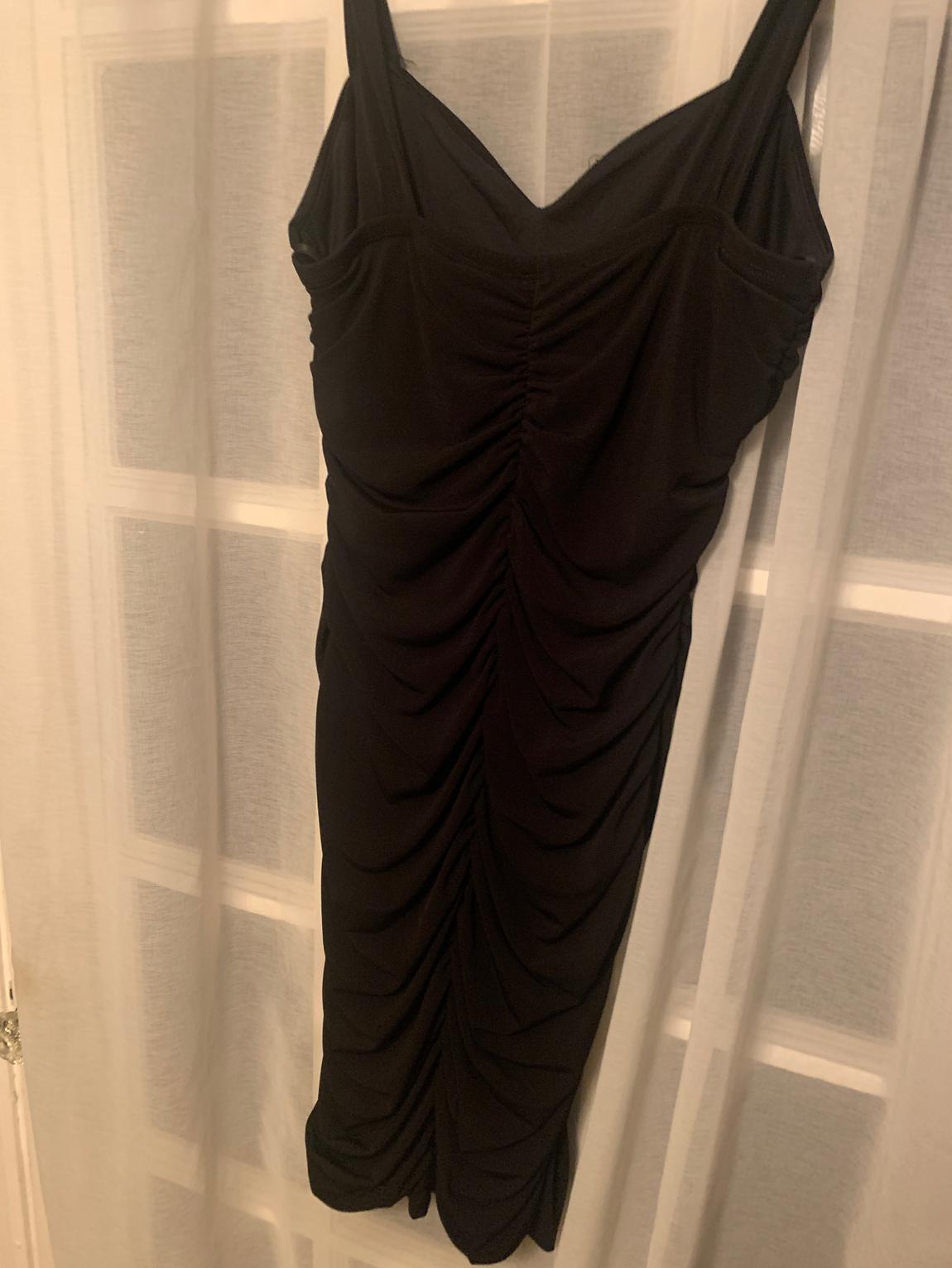 Size 12 Black Cocktail Dress on Queenly