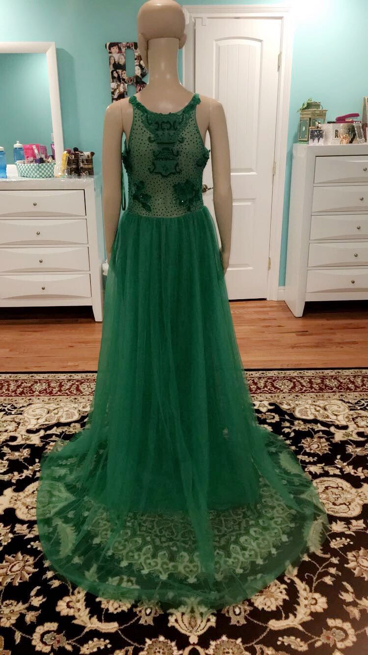 Size 8 Sequined Green A-line Dress on Queenly