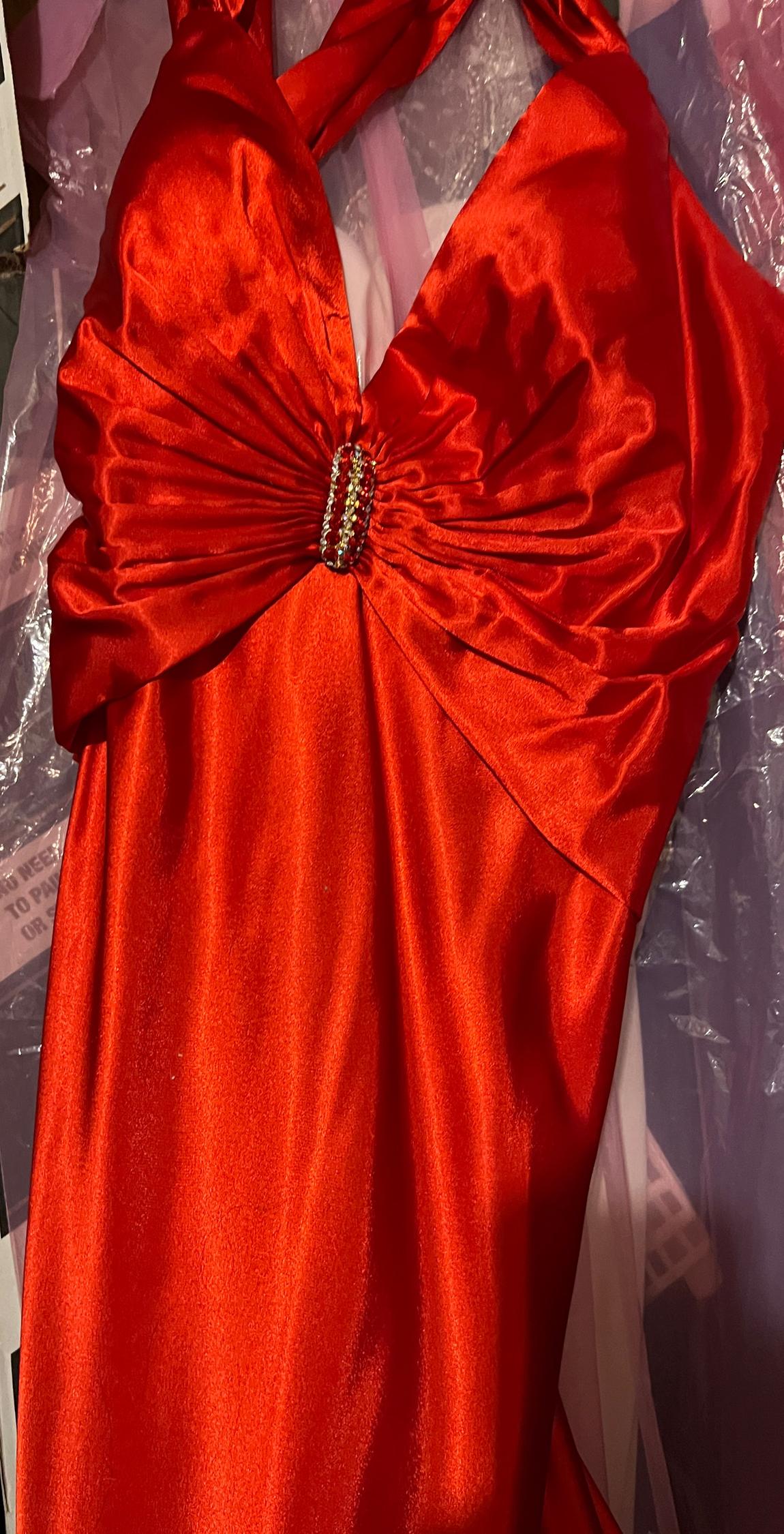 La Femme Size 10 Red Cocktail Dress on Queenly