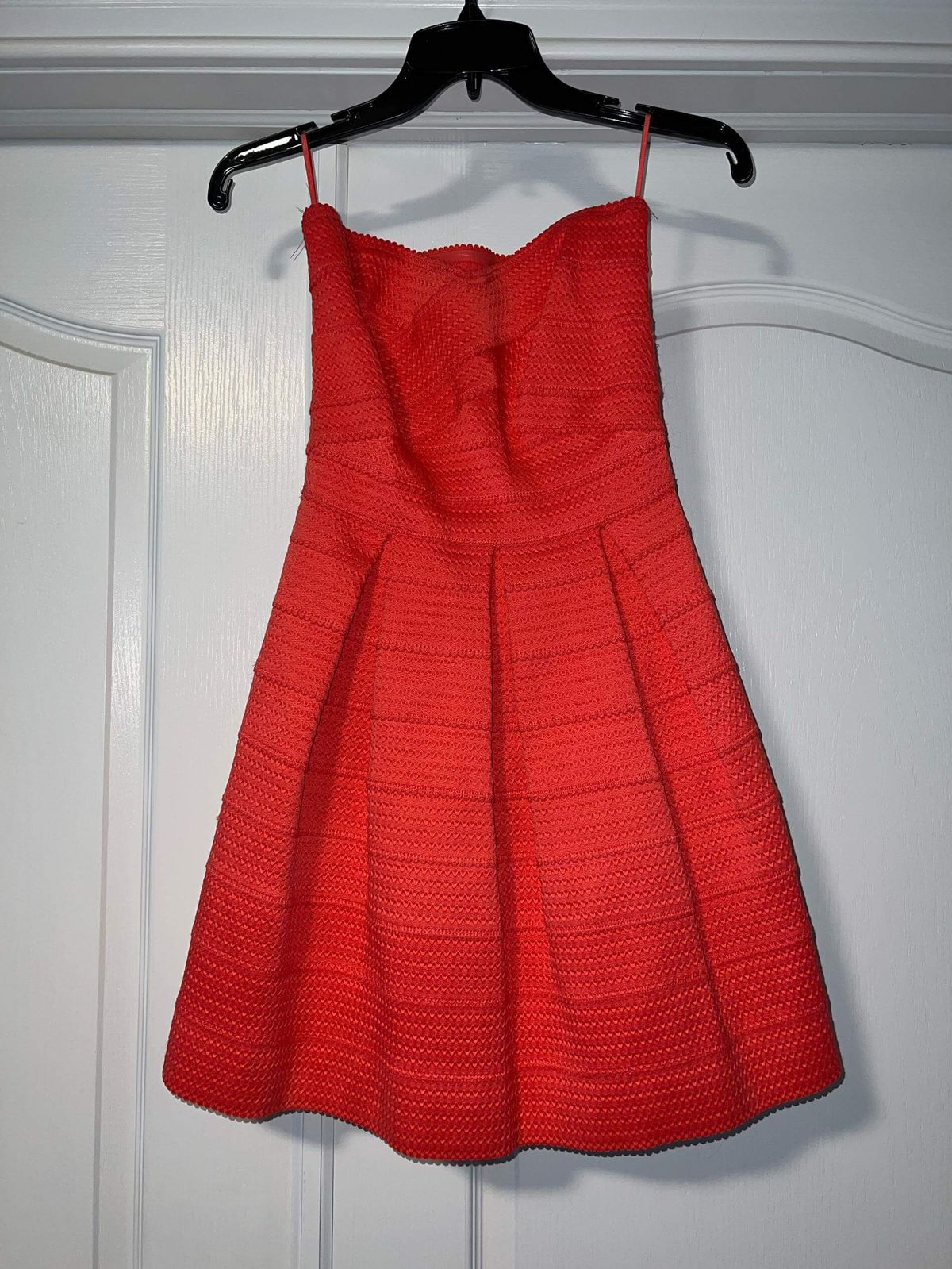 Size 00 Coral Cocktail Dress on Queenly